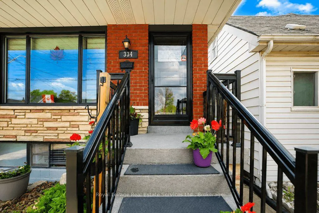 Photo 3 of 334 Tragina Avenue N, Hamilton, Homeside — HOMEH