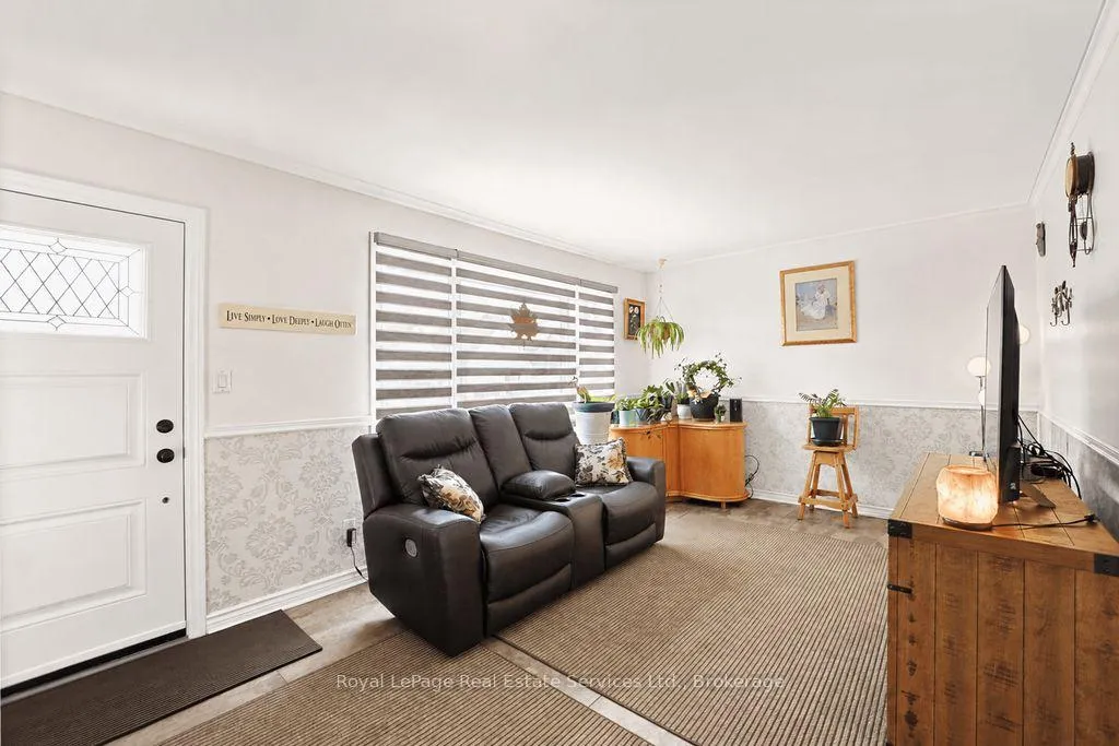 Photo 4 of 334 Tragina Avenue N, Hamilton, Homeside — HOMEH