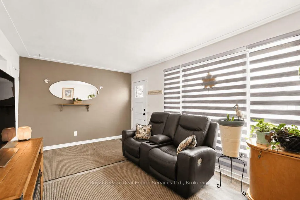 Photo 5 of 334 Tragina Avenue N, Hamilton, Homeside — HOMEH