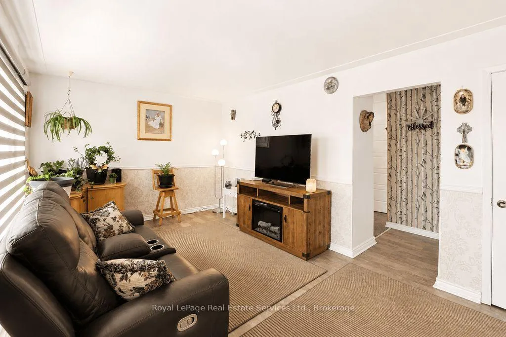 Photo 14 of 334 Tragina Avenue N, Hamilton, Homeside — HOMEH