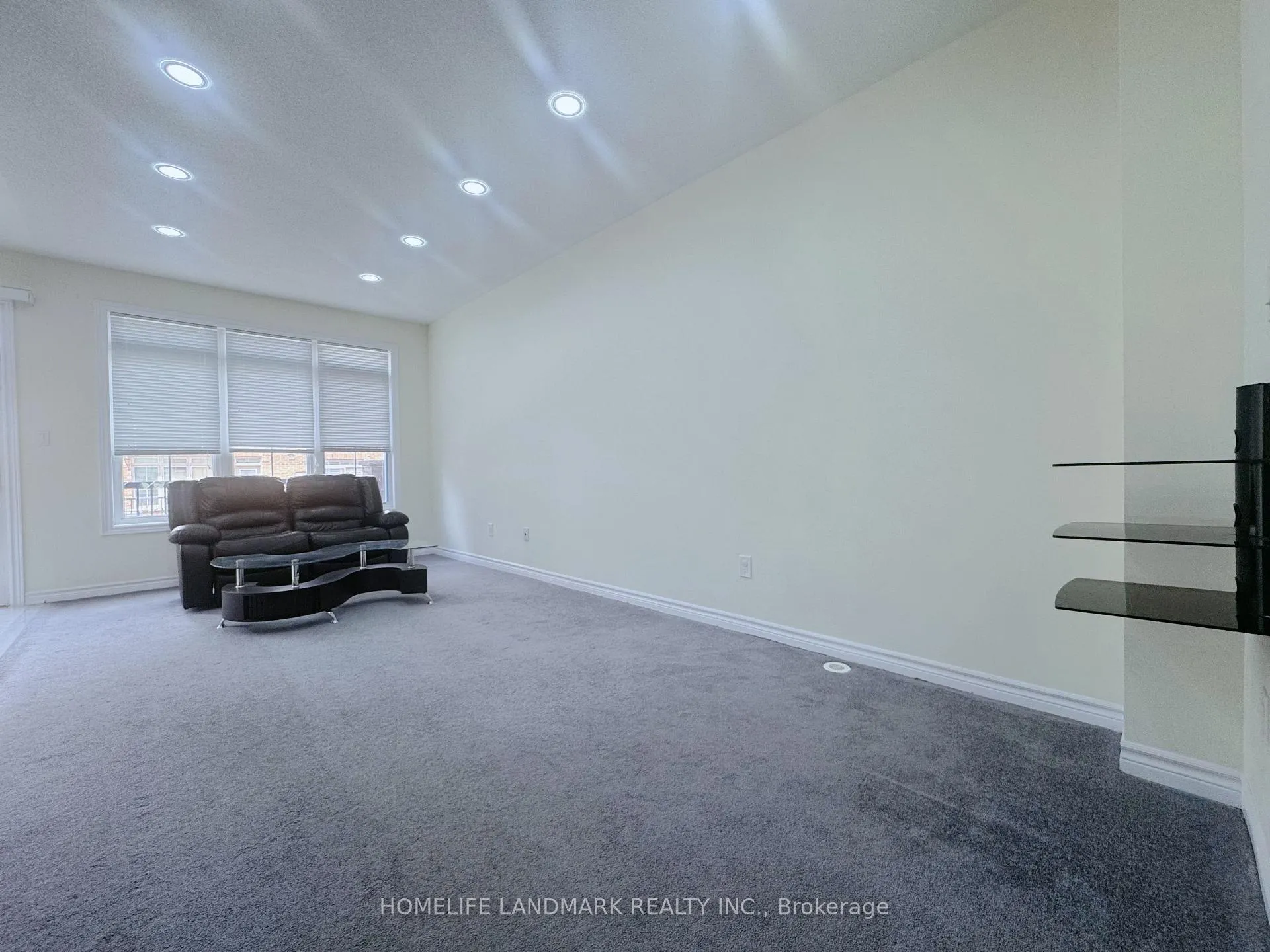 Photo 8 of 29 Sharbot Lane, Markham, Greensborough — HOMEH