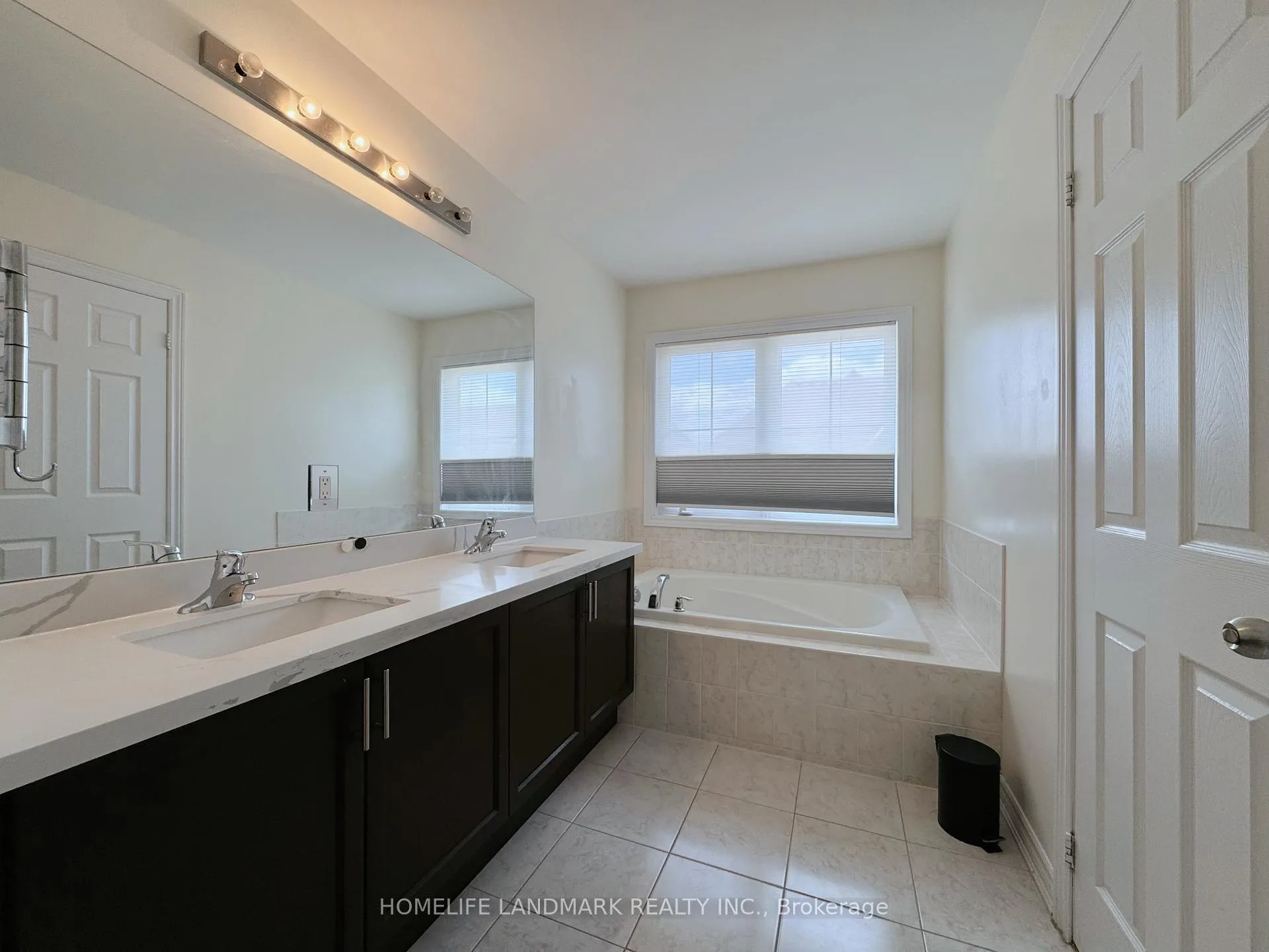 Photo 23 of 29 Sharbot Lane, Markham, Greensborough — HOMEH