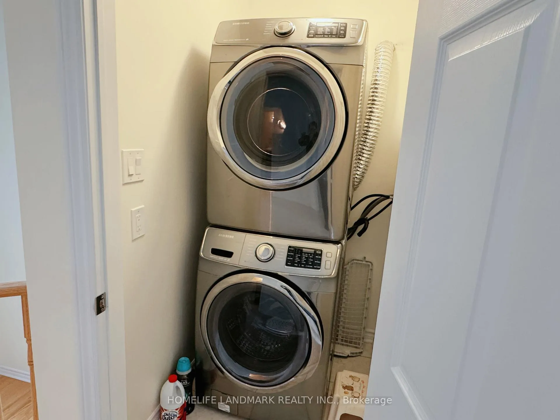 Photo 29 of 29 Sharbot Lane, Markham, Greensborough — HOMEH
