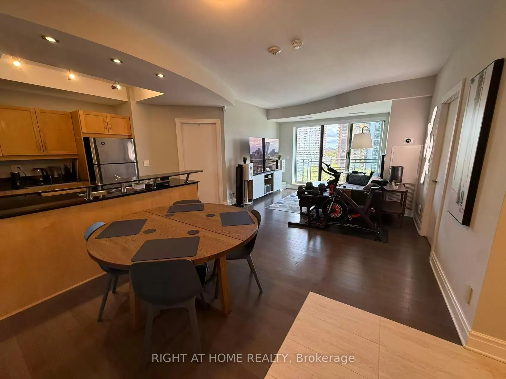 Photo 6 of Unit 1204, 95 Bronson Avenue, Ottawa, Ottawa Centre — HOMEH