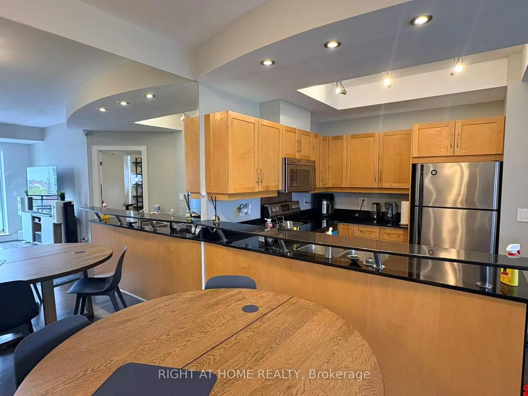 Photo 7 of Unit 1204, 95 Bronson Avenue, Ottawa, Ottawa Centre — HOMEH