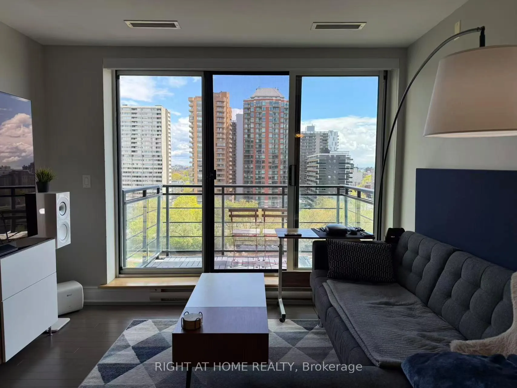 Photo 10 of Unit 1204, 95 Bronson Avenue, Ottawa, Ottawa Centre — HOMEH