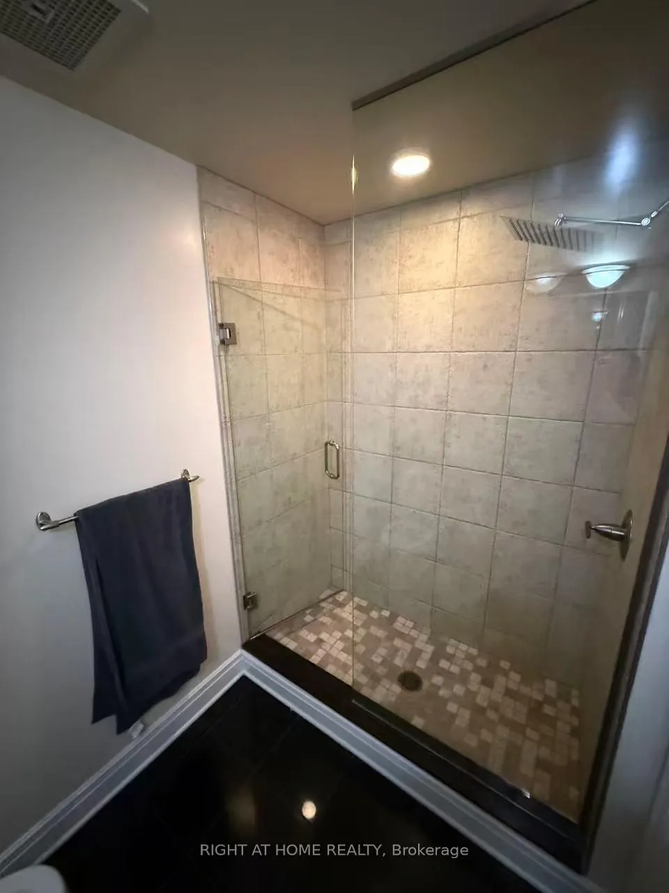 Photo 12 of Unit 1204, 95 Bronson Avenue, Ottawa, Ottawa Centre — HOMEH