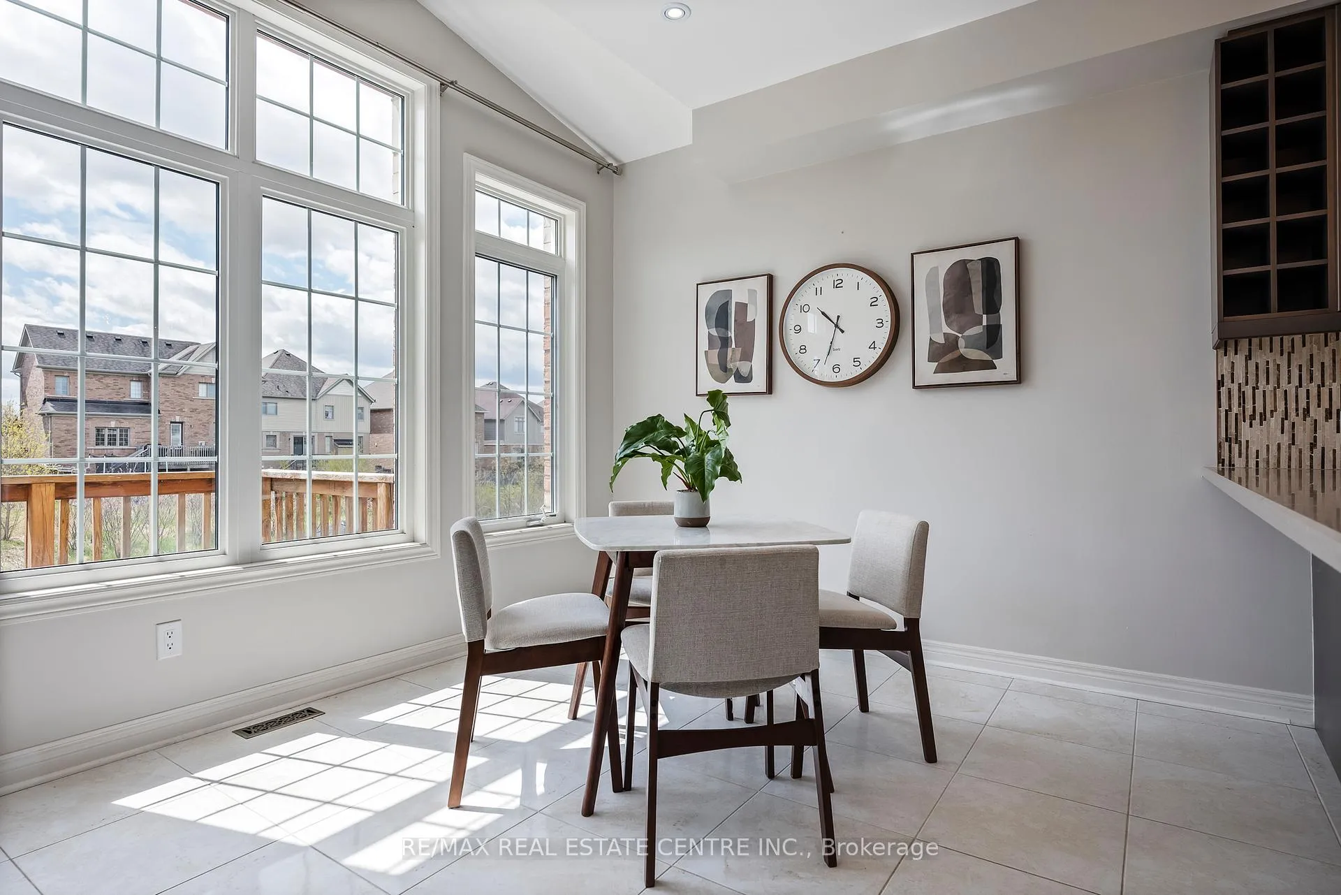 Photo 14 of 17 Mason Drive, New Tecumseth, Rural New Tecumseth — HOMEH
