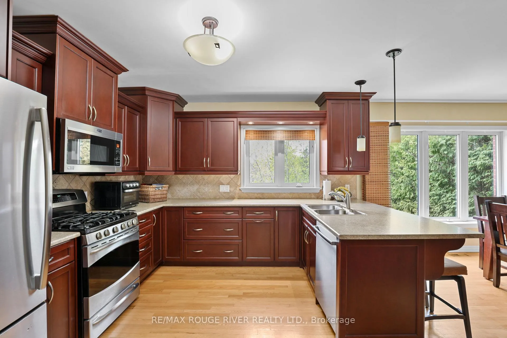 Photo 20 of 38 Worthington Drive, Clarington, Courtice — HOMEH