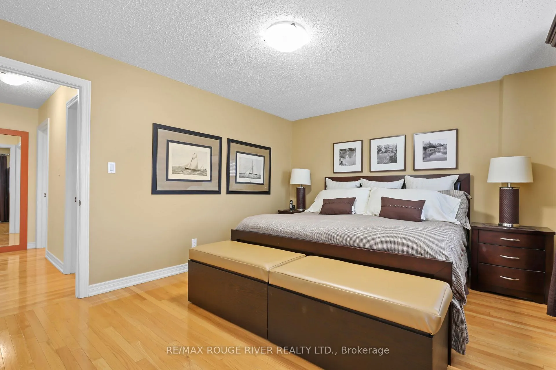 Photo 28 of 38 Worthington Drive, Clarington, Courtice — HOMEH