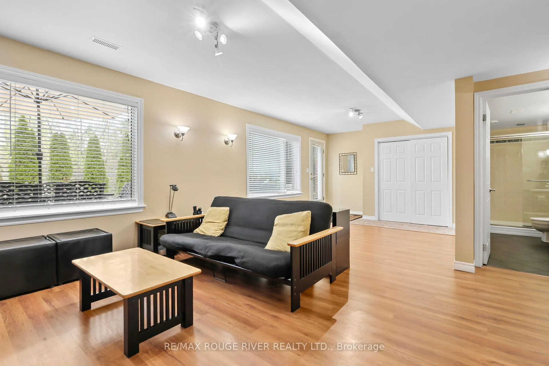 Photo 36 of 38 Worthington Drive, Clarington, Courtice — HOMEH