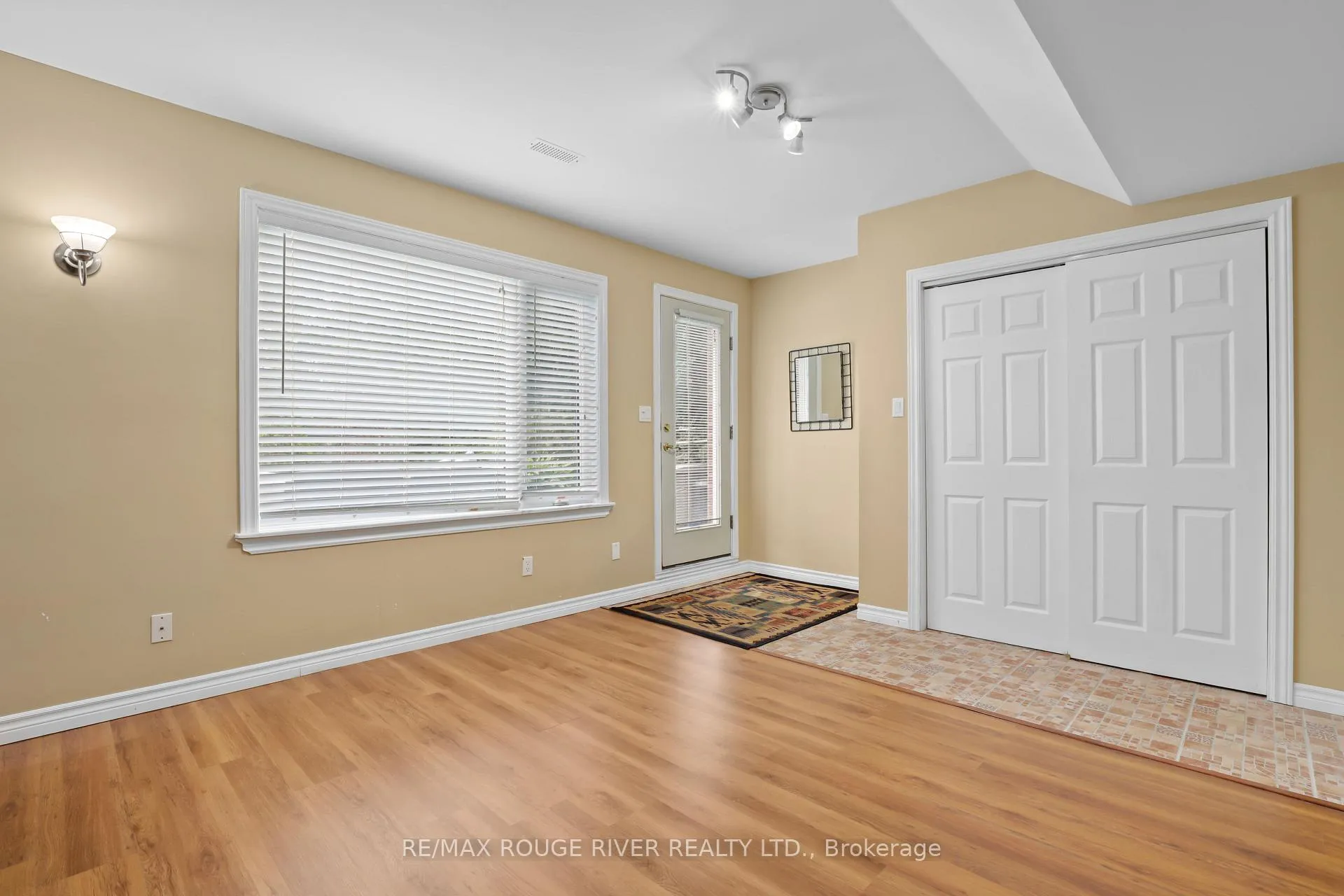 Photo 37 of 38 Worthington Drive, Clarington, Courtice — HOMEH