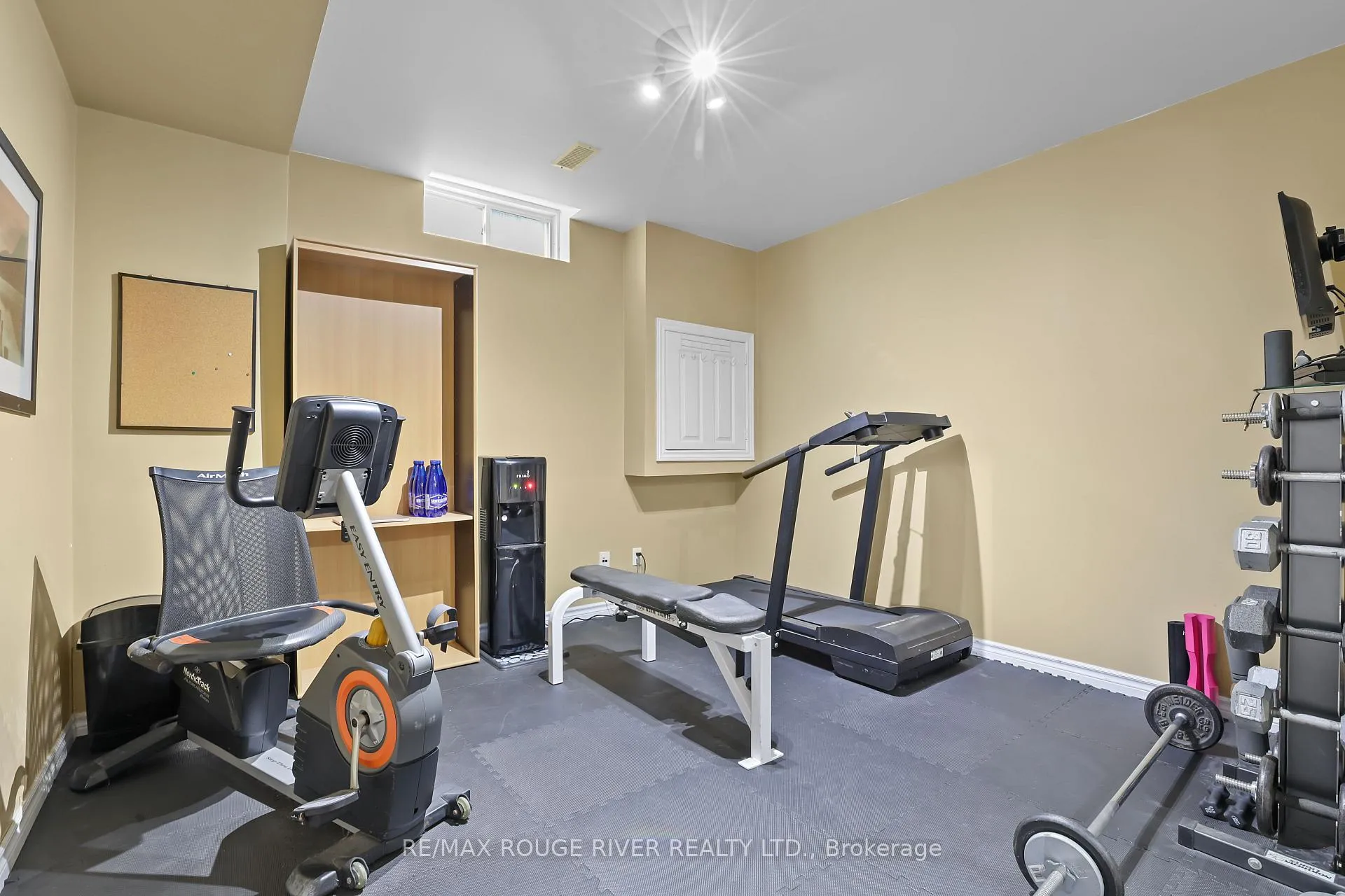 Photo 39 of 38 Worthington Drive, Clarington, Courtice — HOMEH
