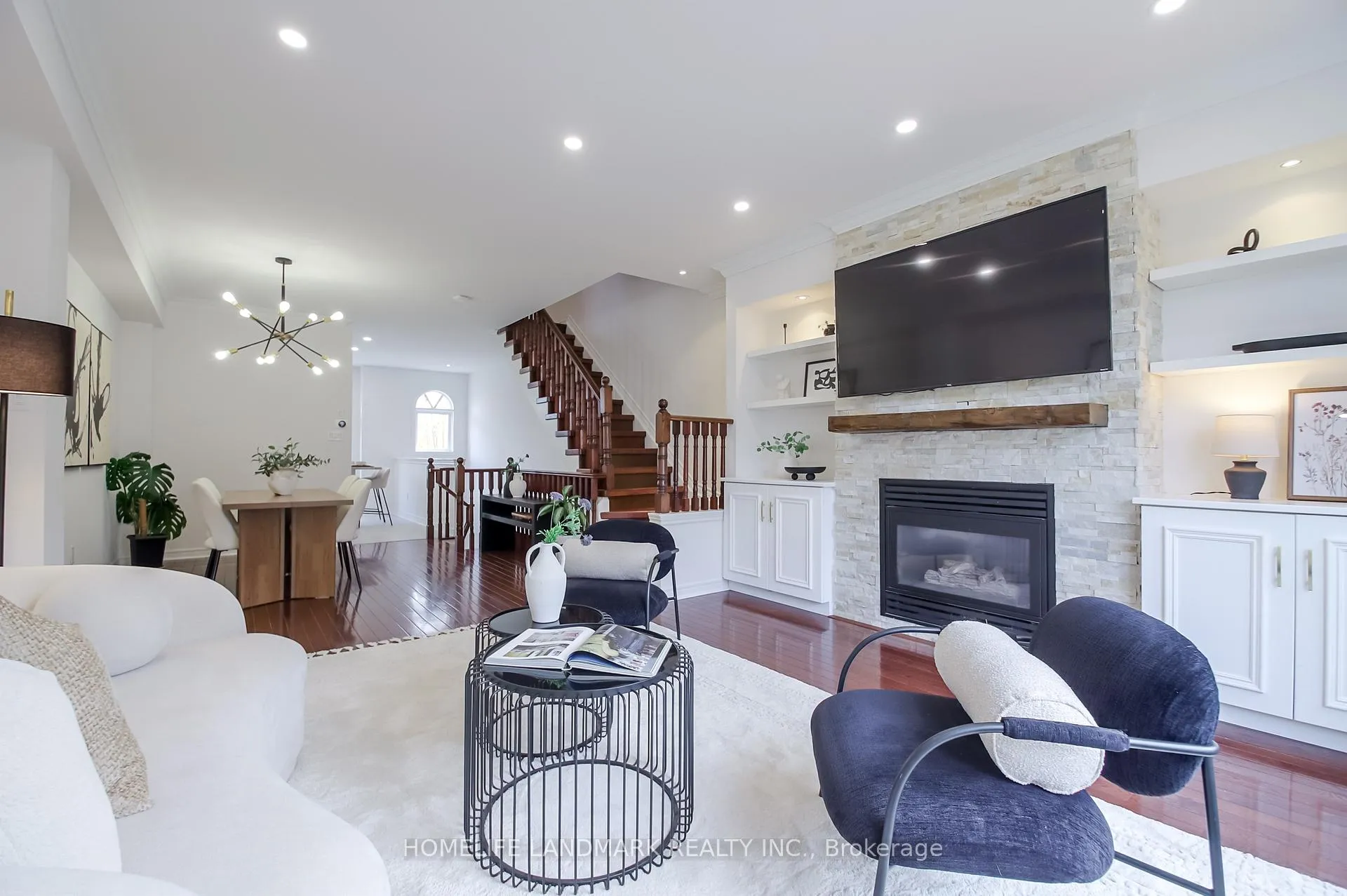 Photo 2 of Unit 9, 34 Mendota Road, Etobicoke, Stonegate-Queensway — HOMEH