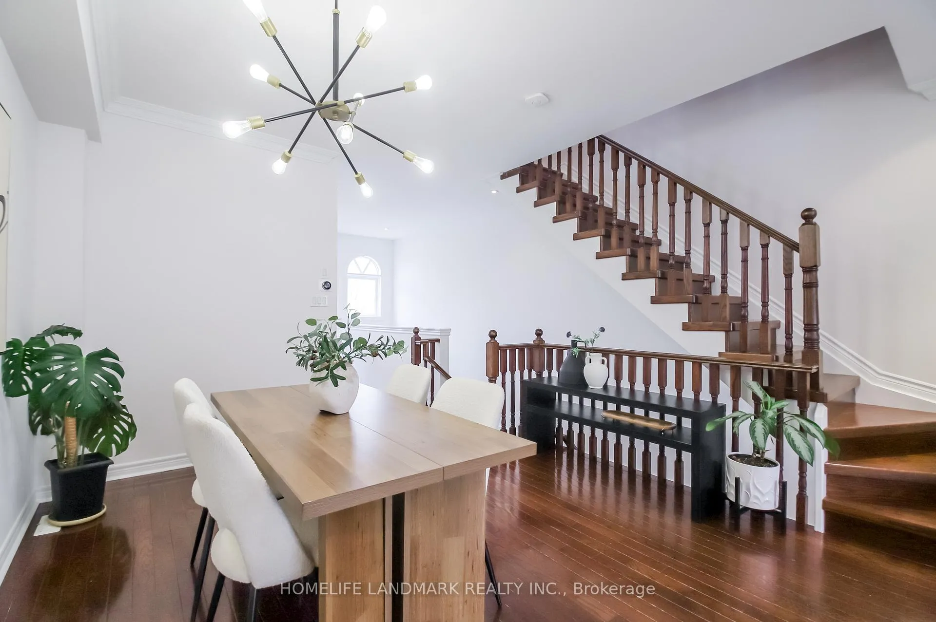 Photo 4 of Unit 9, 34 Mendota Road, Etobicoke, Stonegate-Queensway — HOMEH