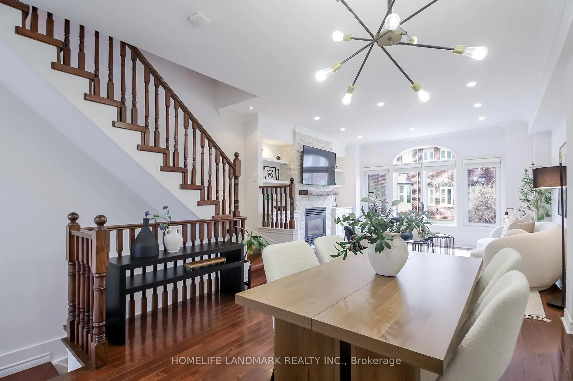 Photo 5 of Unit 9, 34 Mendota Road, Etobicoke, Stonegate-Queensway — HOMEH