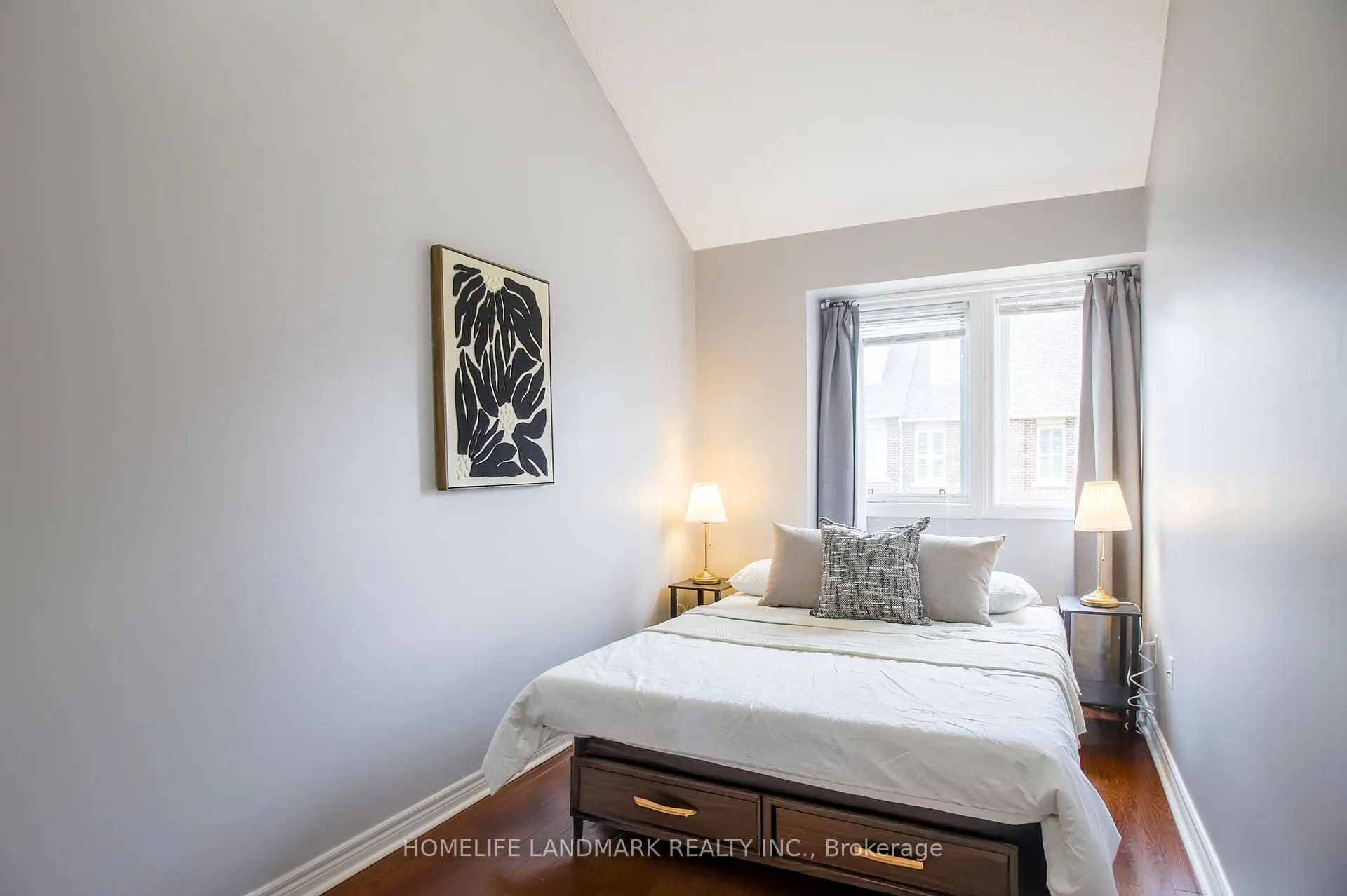 Photo 13 of Unit 9, 34 Mendota Road, Etobicoke, Stonegate-Queensway — HOMEH