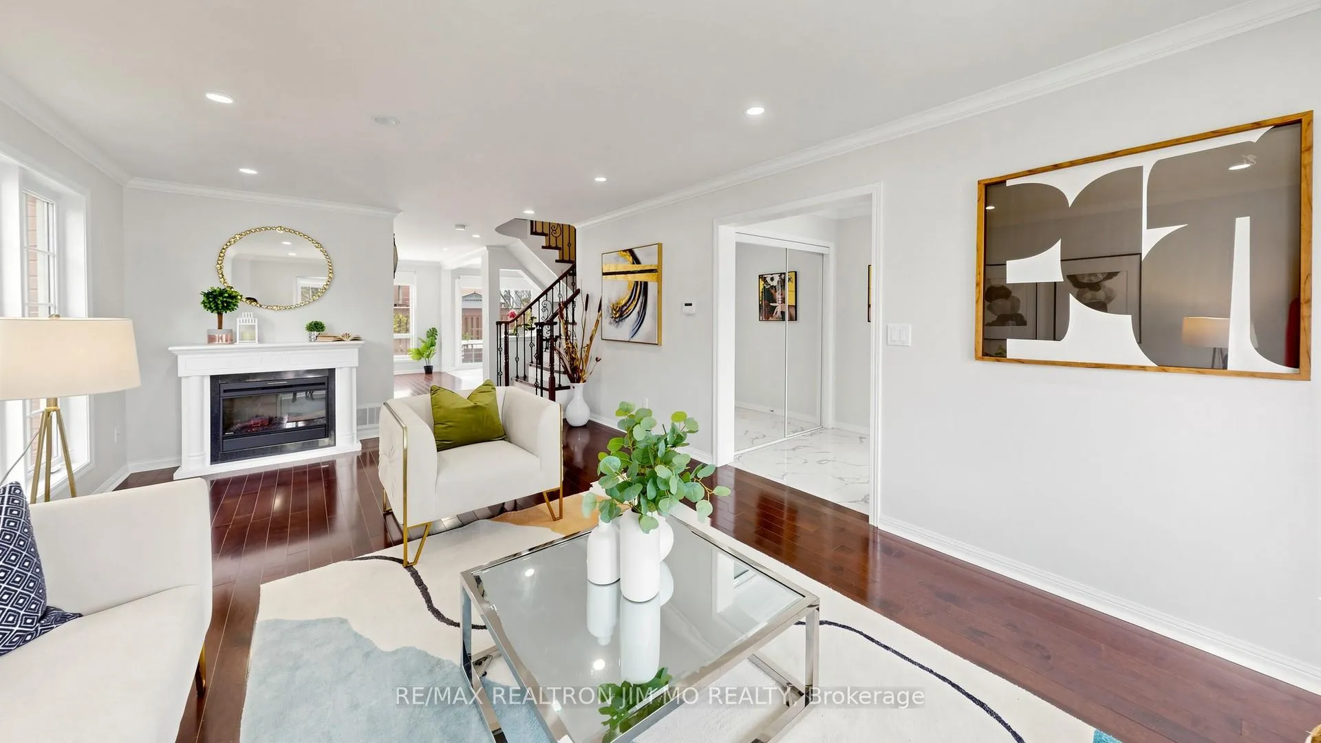 Photo 11 of 6 Majestic Drive, Markham, Berczy — HOMEH