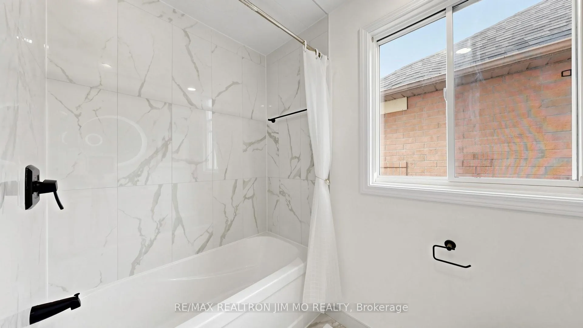Photo 41 of 6 Majestic Drive, Markham, Berczy — HOMEH
