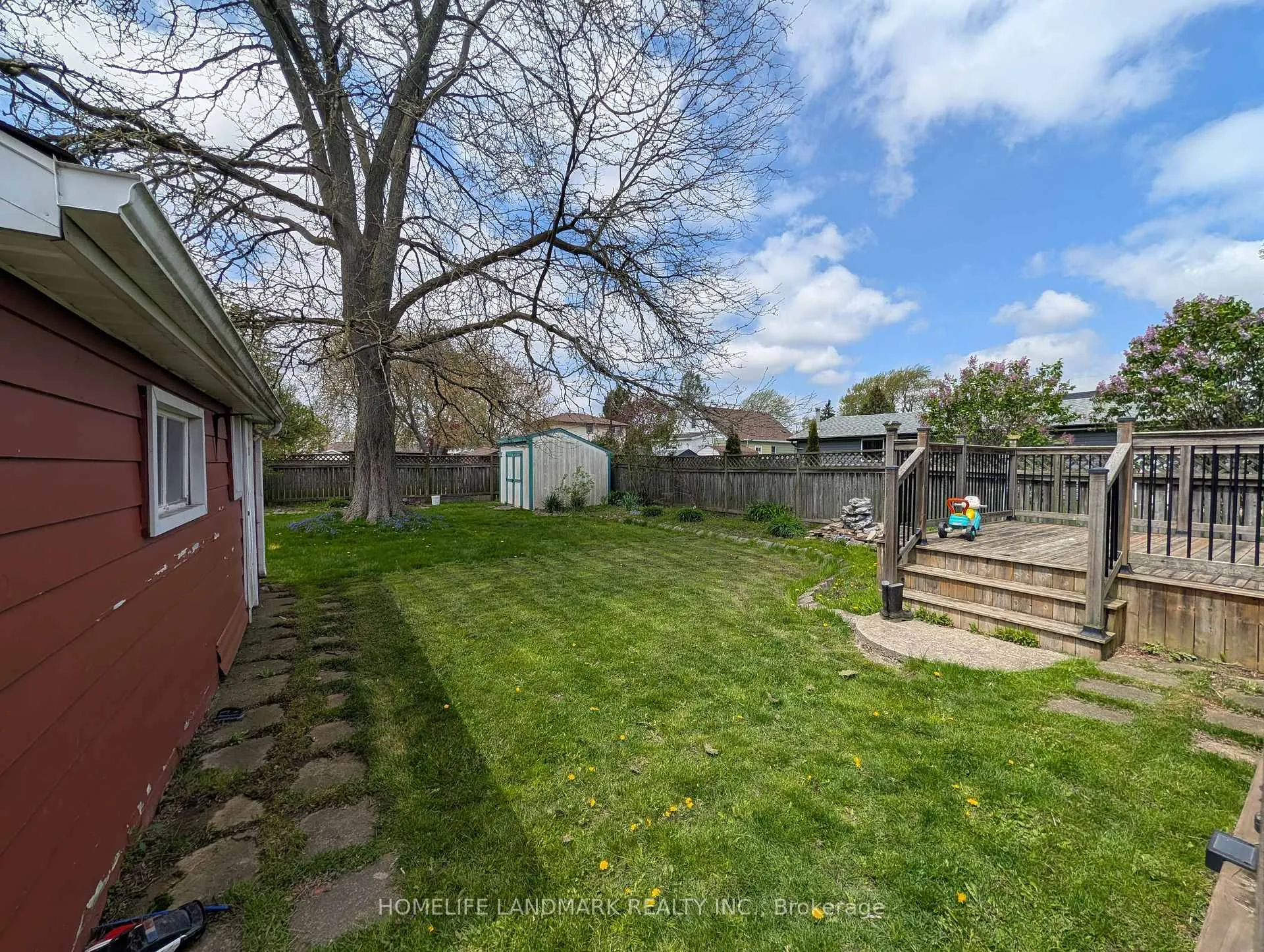 Photo 3 of 4751 Baldwin Avenue, Niagara Falls, Ascot — HOMEH