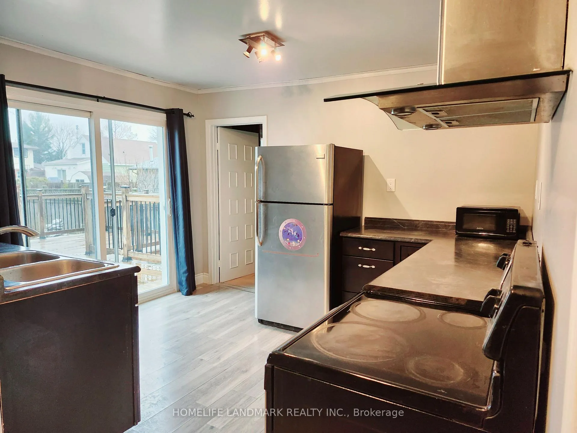 Photo 8 of 4751 Baldwin Avenue, Niagara Falls, Ascot — HOMEH