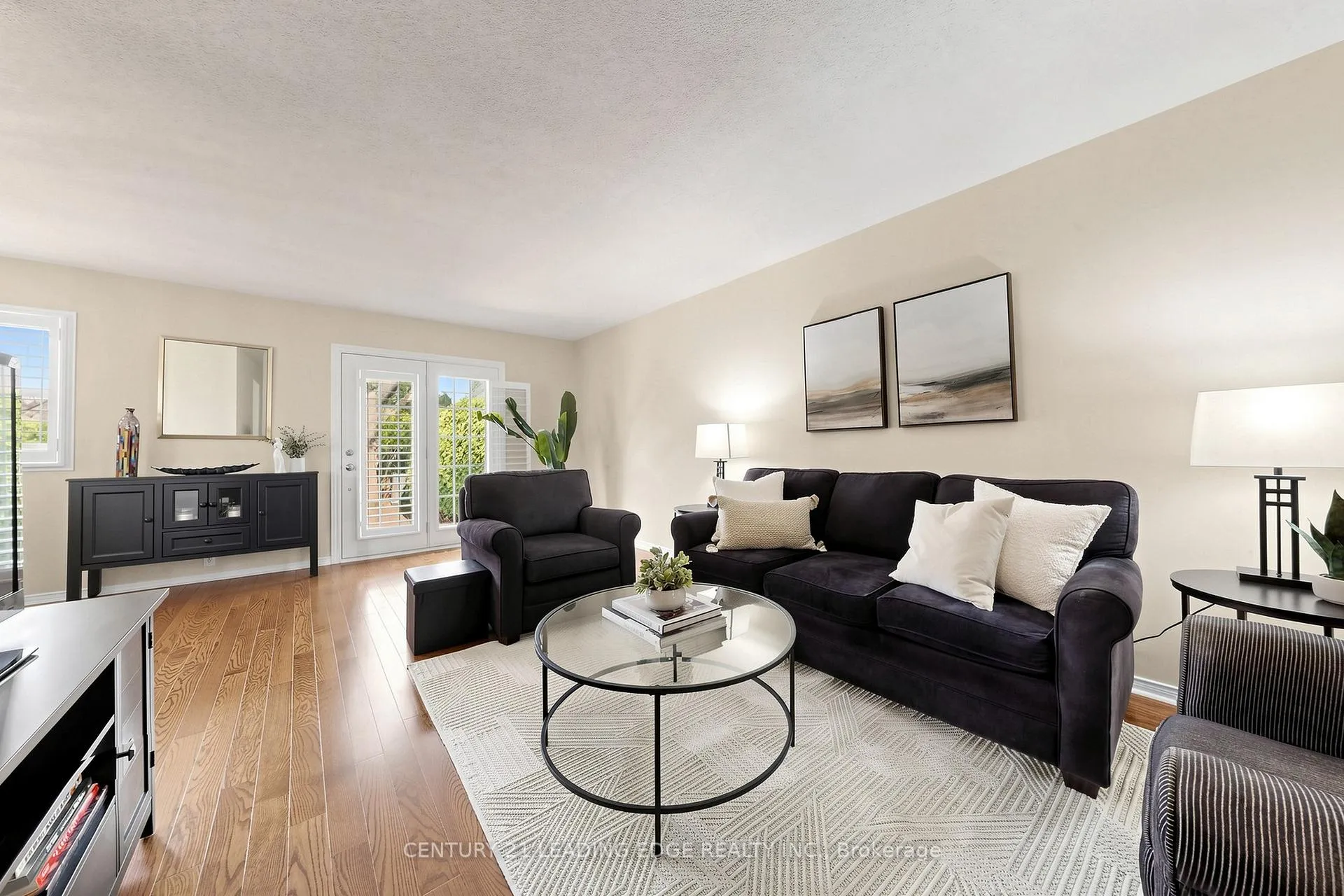 Photo 2 of 5 Madsen Crescent, Markham, Markville — HOMEH