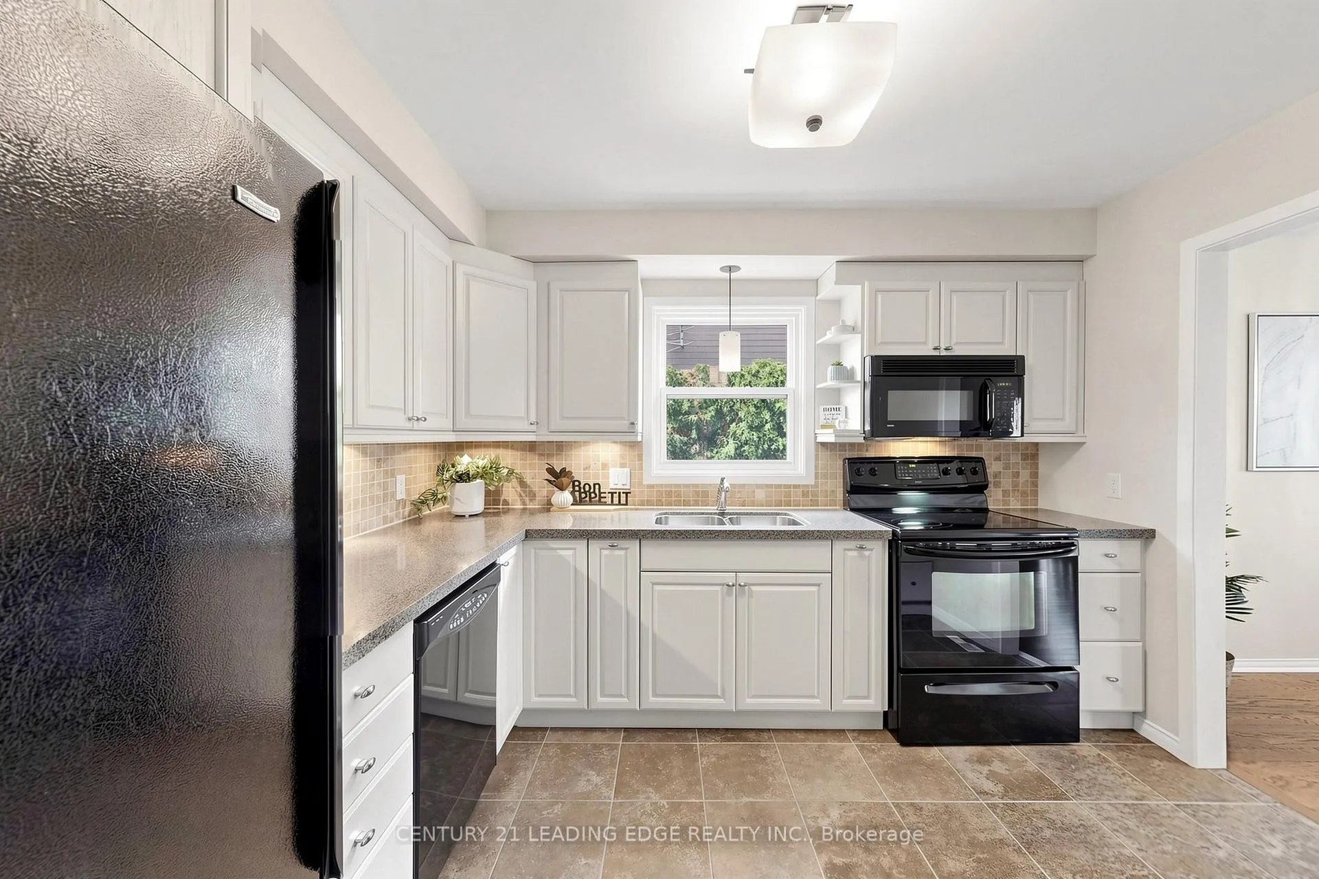 Photo 12 of 5 Madsen Crescent, Markham, Markville — HOMEH