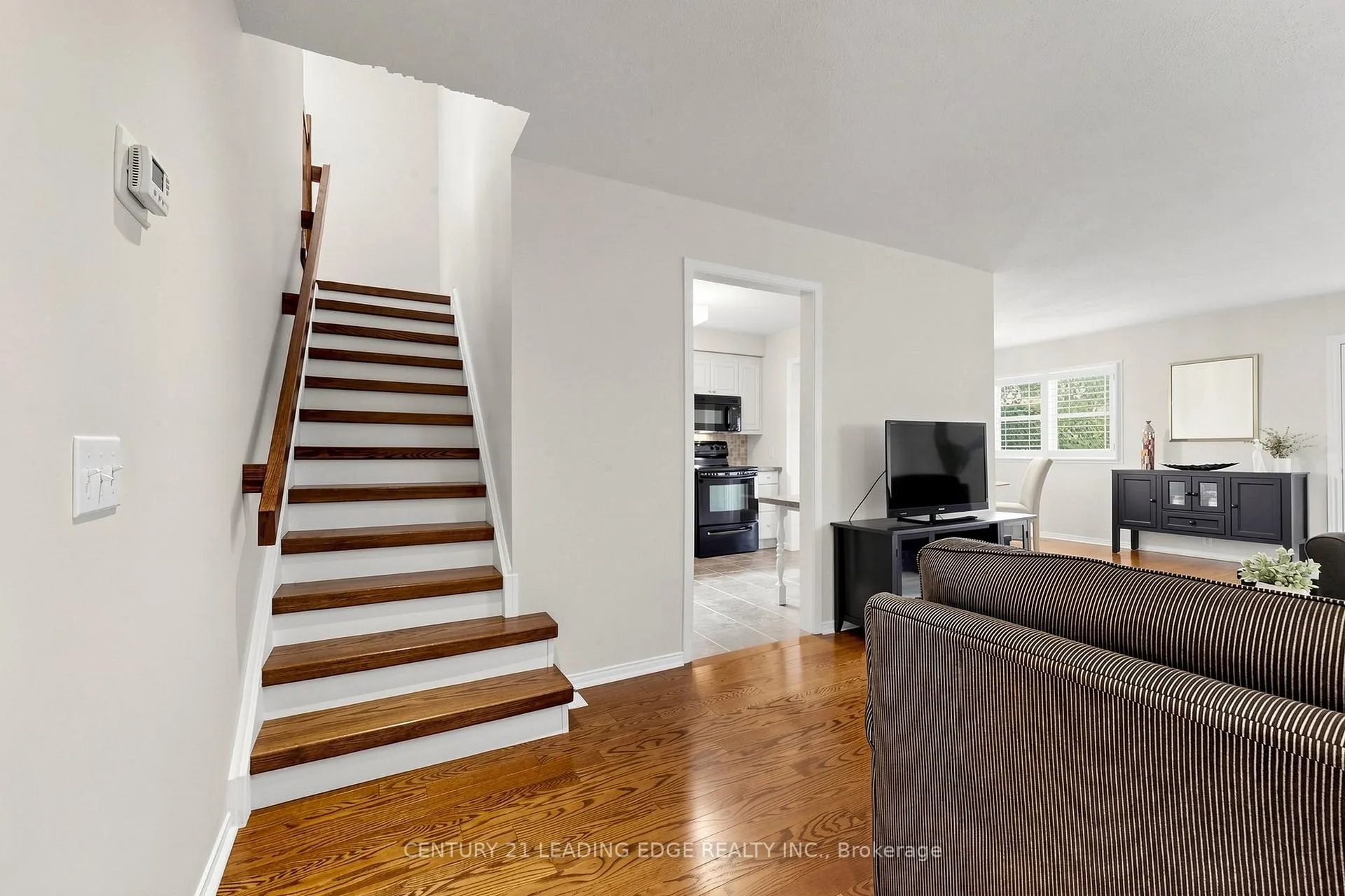 Photo 16 of 5 Madsen Crescent, Markham, Markville — HOMEH