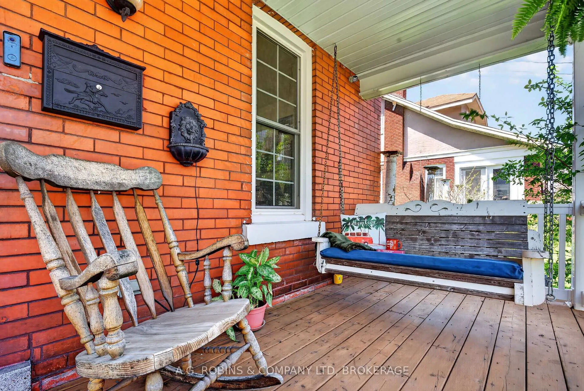 Photo 3 of 124 Catharine Street, Port Colborne, Sugarloaf — HOMEH