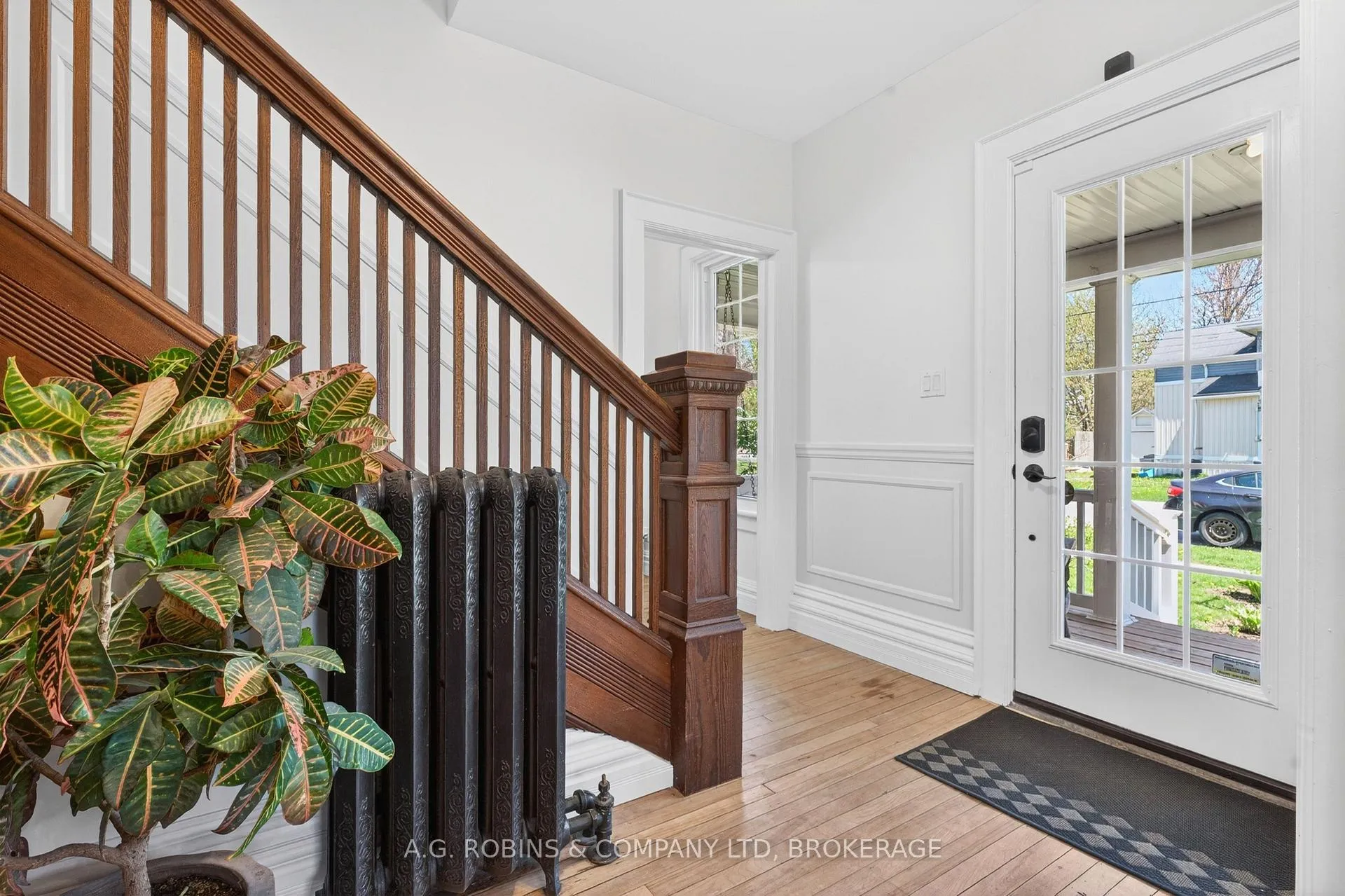 Photo 4 of 124 Catharine Street, Port Colborne, Sugarloaf — HOMEH