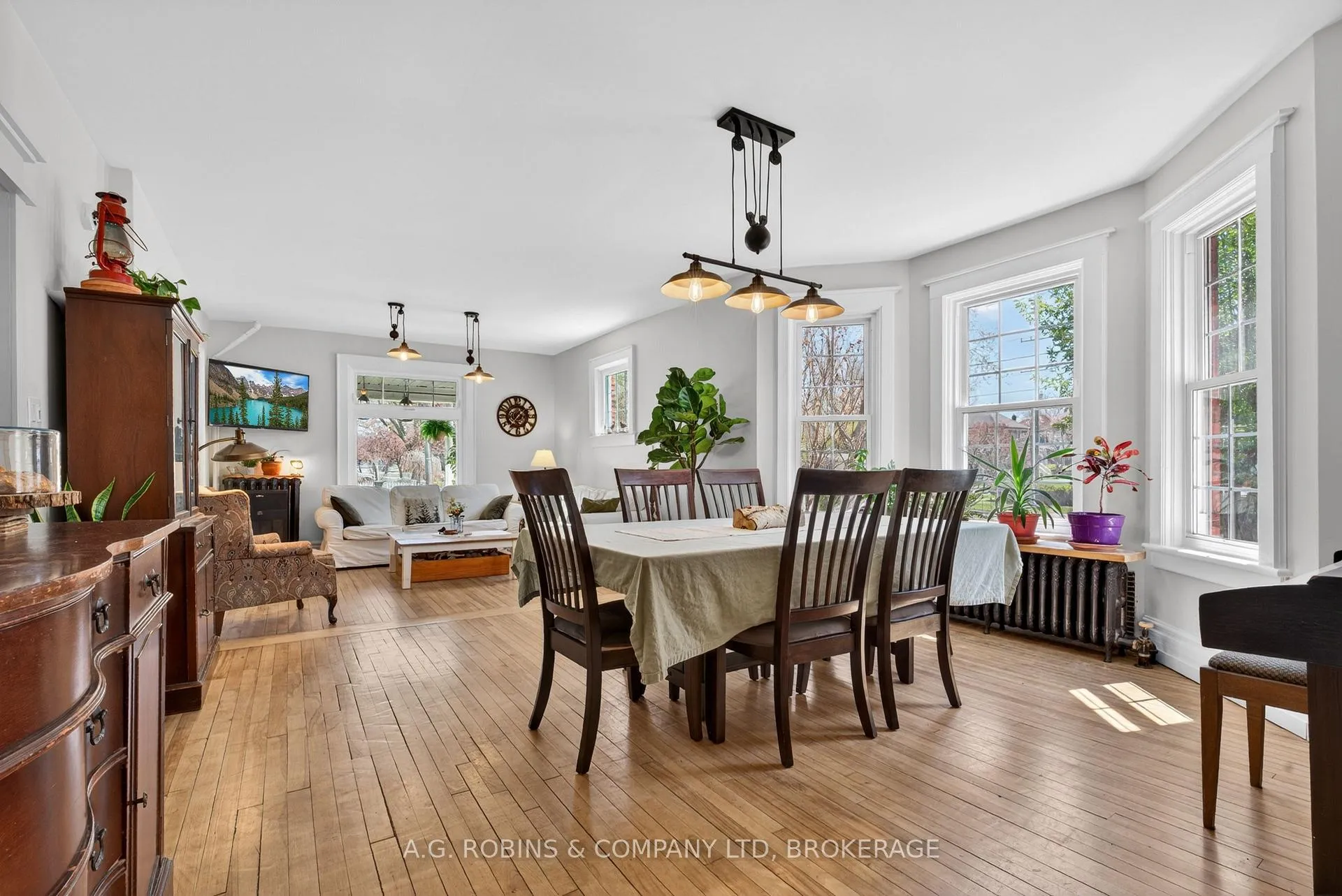 Photo 8 of 124 Catharine Street, Port Colborne, Sugarloaf — HOMEH