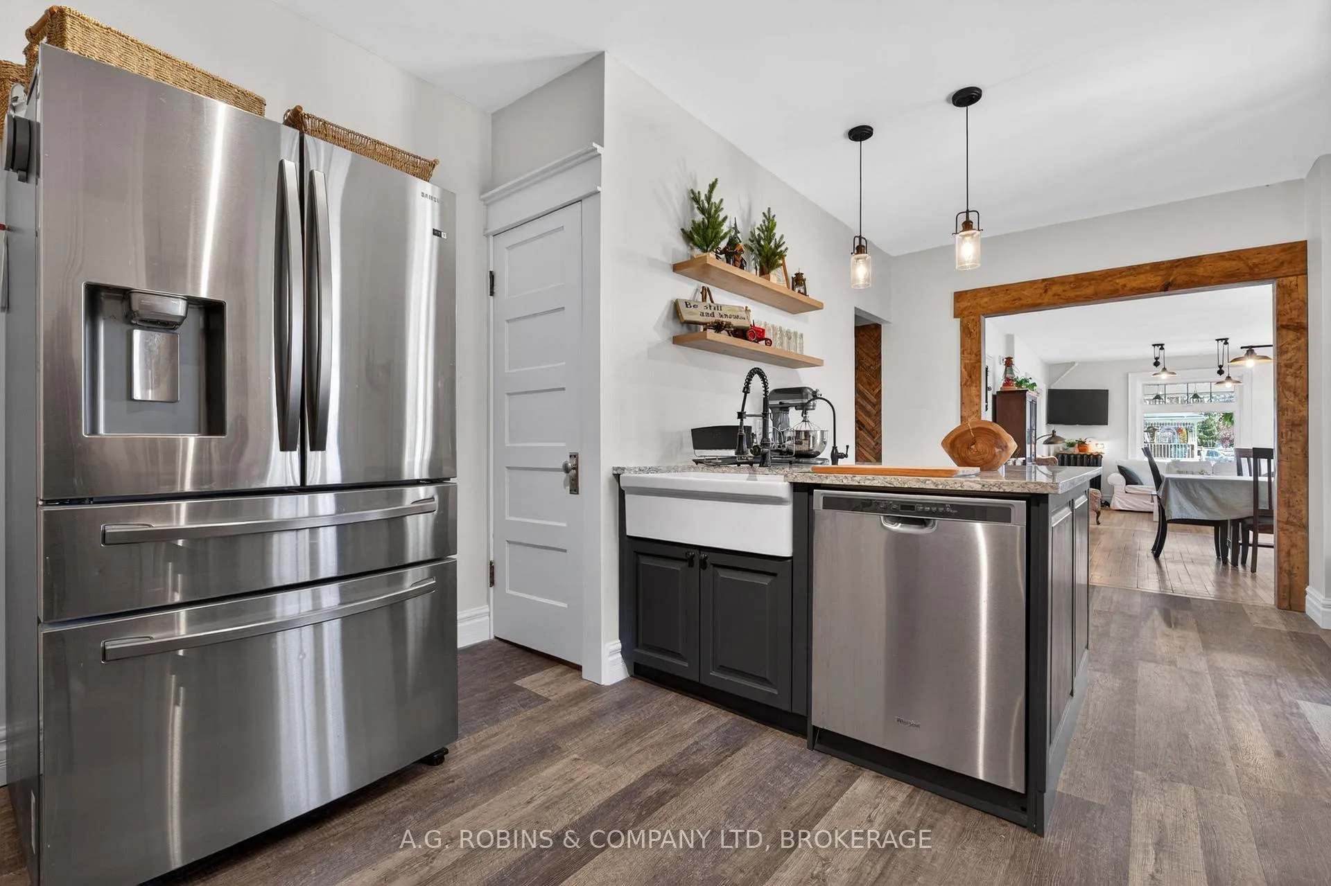 Photo 14 of 124 Catharine Street, Port Colborne, Sugarloaf — HOMEH