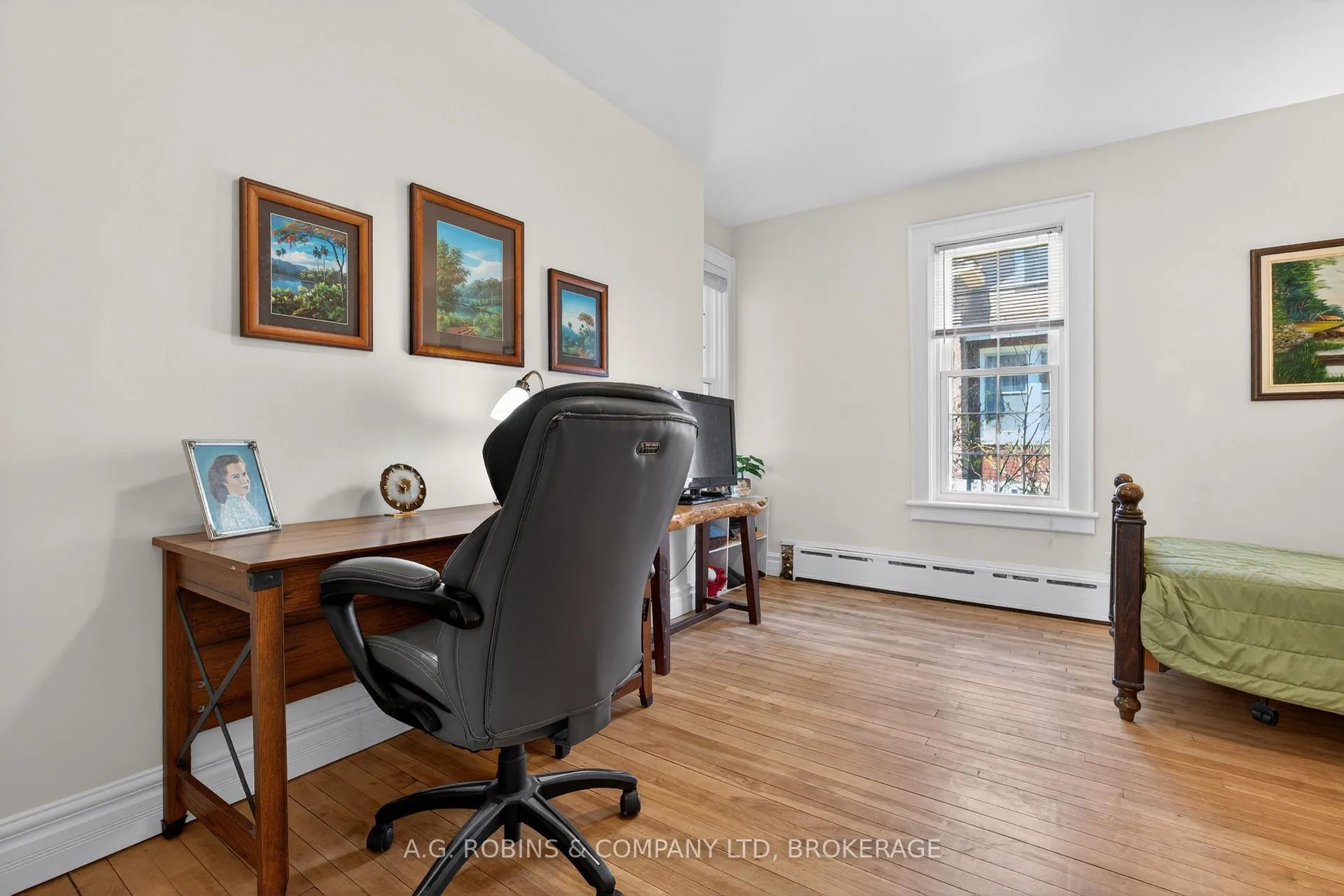Photo 17 of 124 Catharine Street, Port Colborne, Sugarloaf — HOMEH