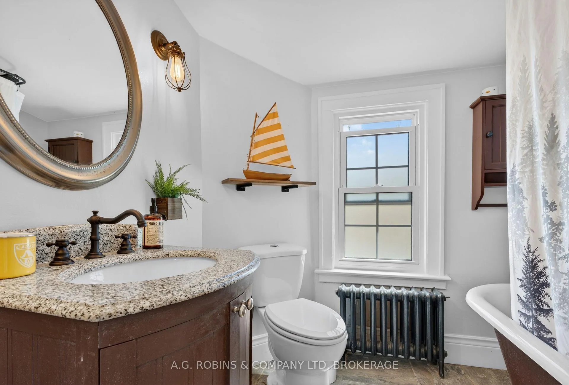 Photo 20 of 124 Catharine Street, Port Colborne, Sugarloaf — HOMEH