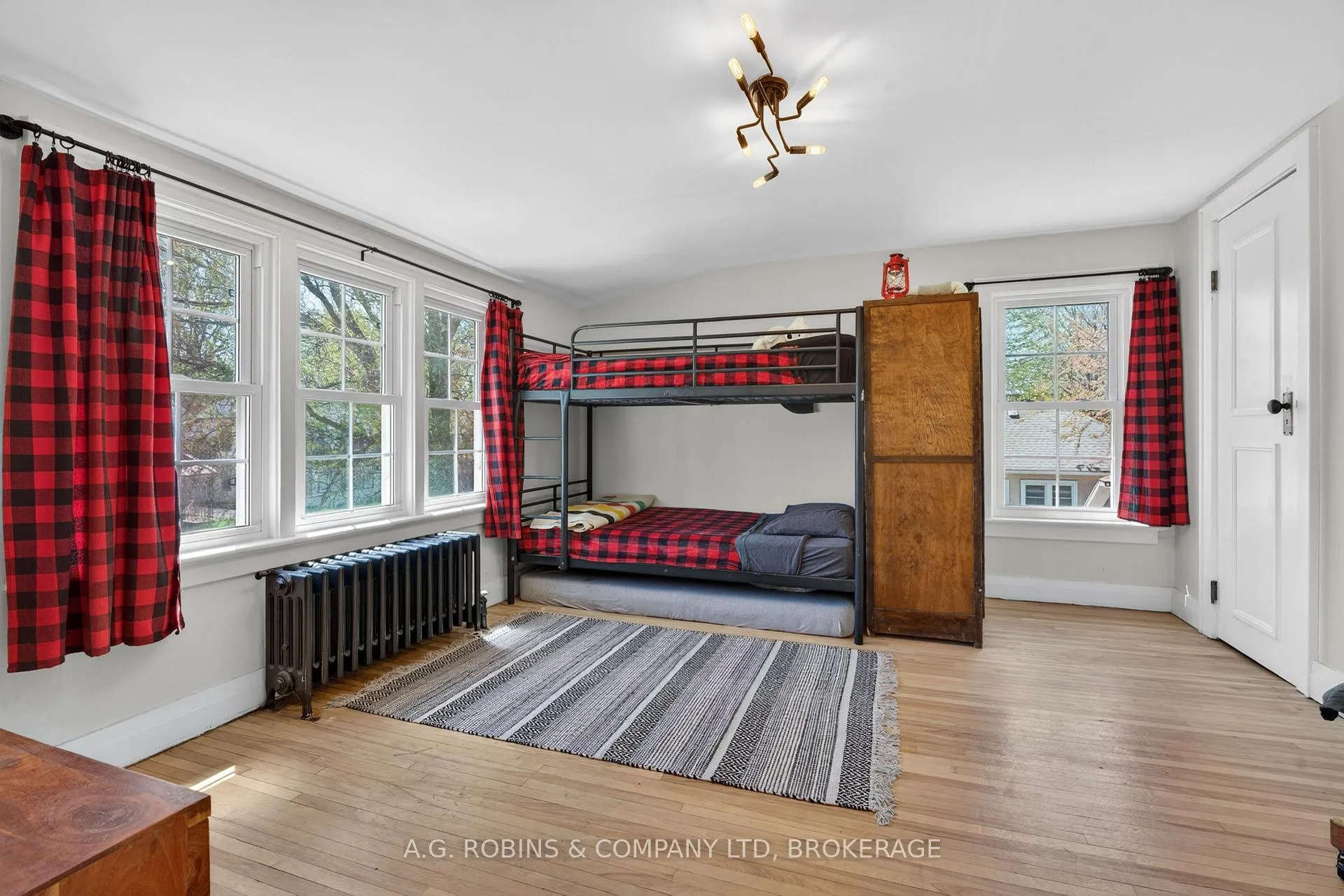 Photo 21 of 124 Catharine Street, Port Colborne, Sugarloaf — HOMEH