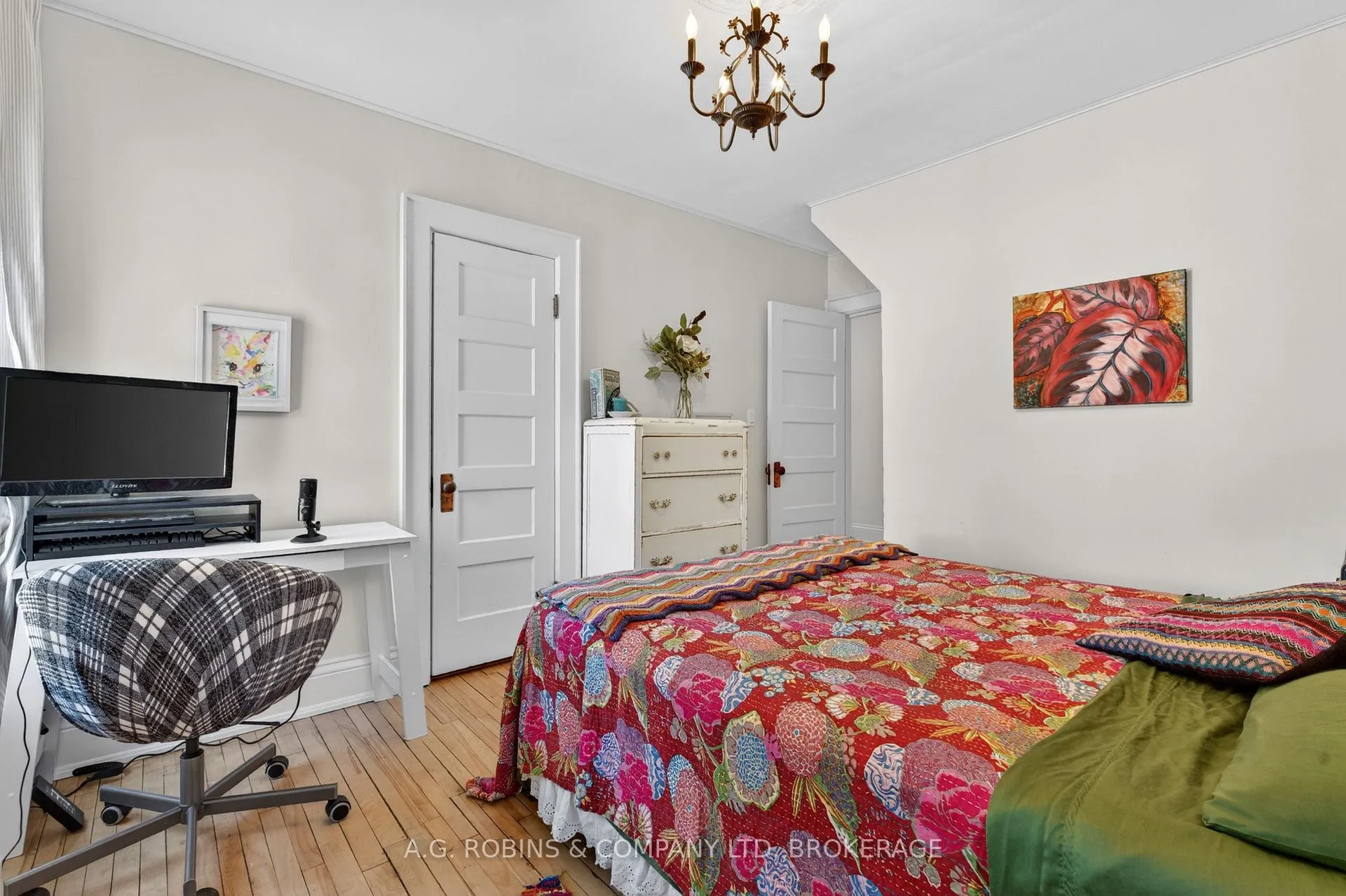 Photo 24 of 124 Catharine Street, Port Colborne, Sugarloaf — HOMEH