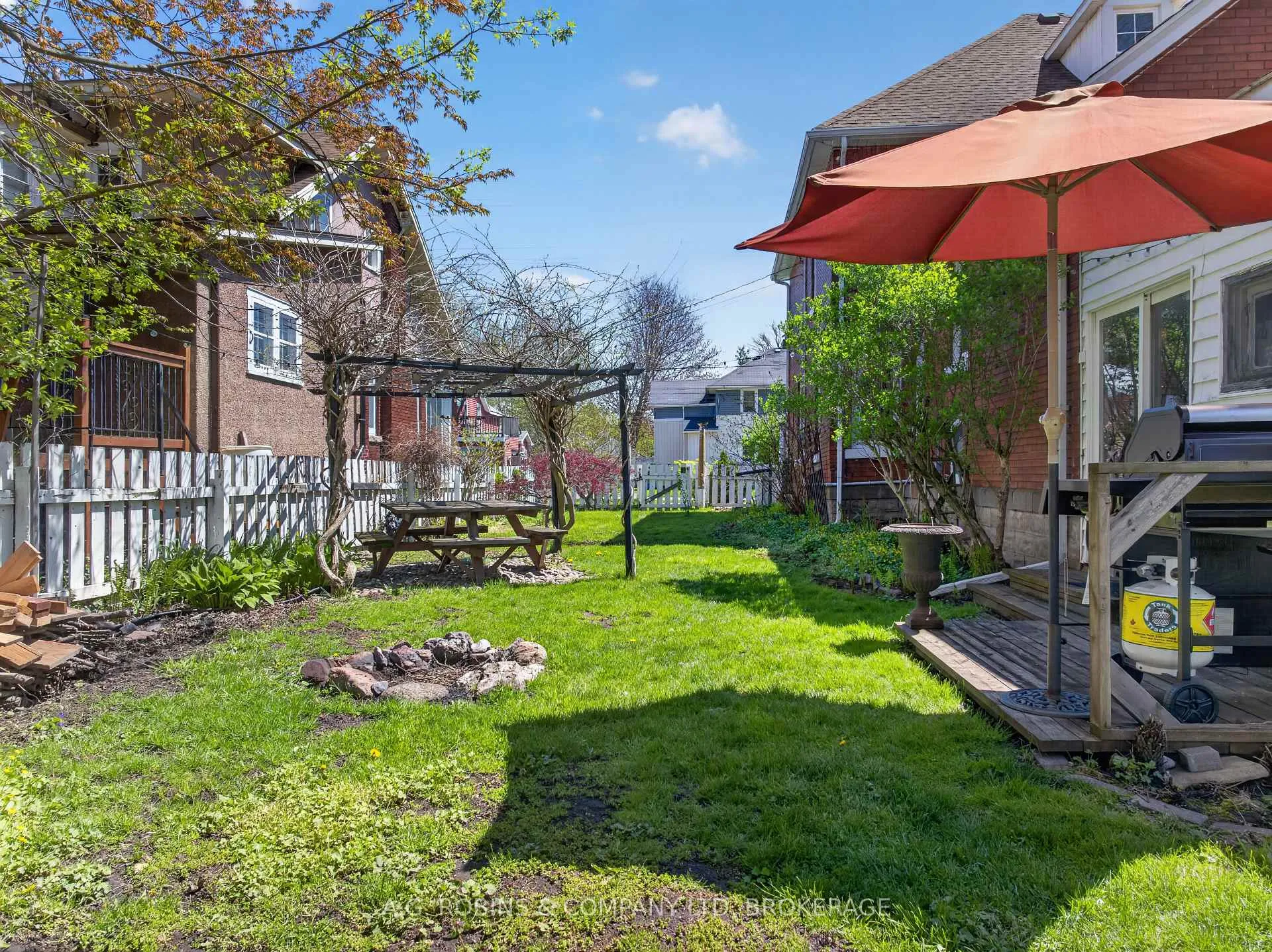 Photo 42 of 124 Catharine Street, Port Colborne, Sugarloaf — HOMEH