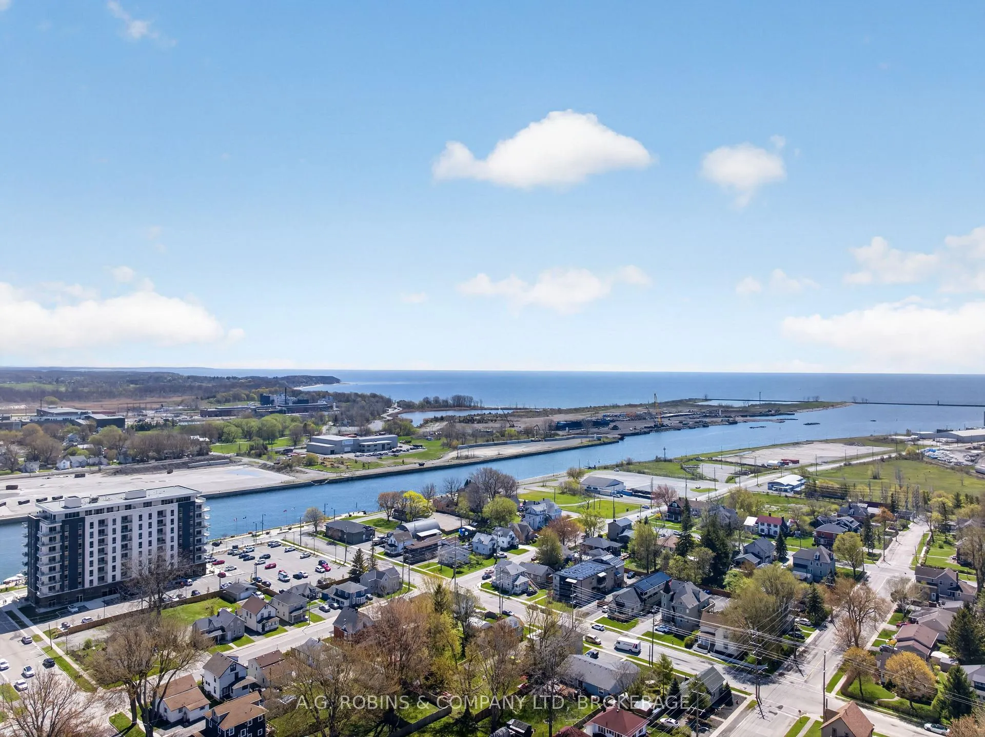 Photo 46 of 124 Catharine Street, Port Colborne, Sugarloaf — HOMEH