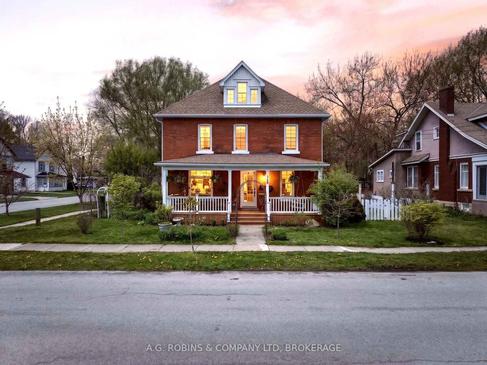 Photo 49 of 124 Catharine Street, Port Colborne, Sugarloaf — HOMEH