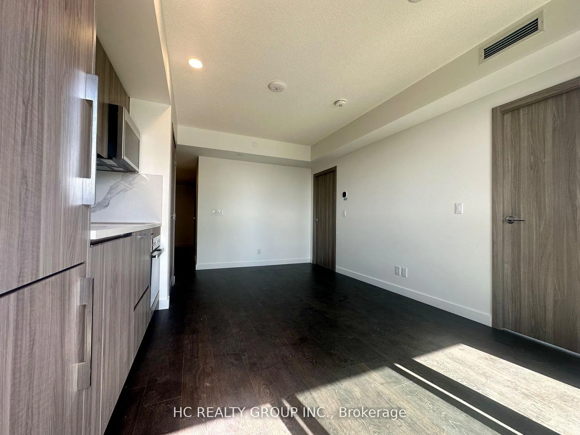 Photo 8 of Unit 5007, 38 Widmer Street, Toronto, Waterfront Communities — HOMEH