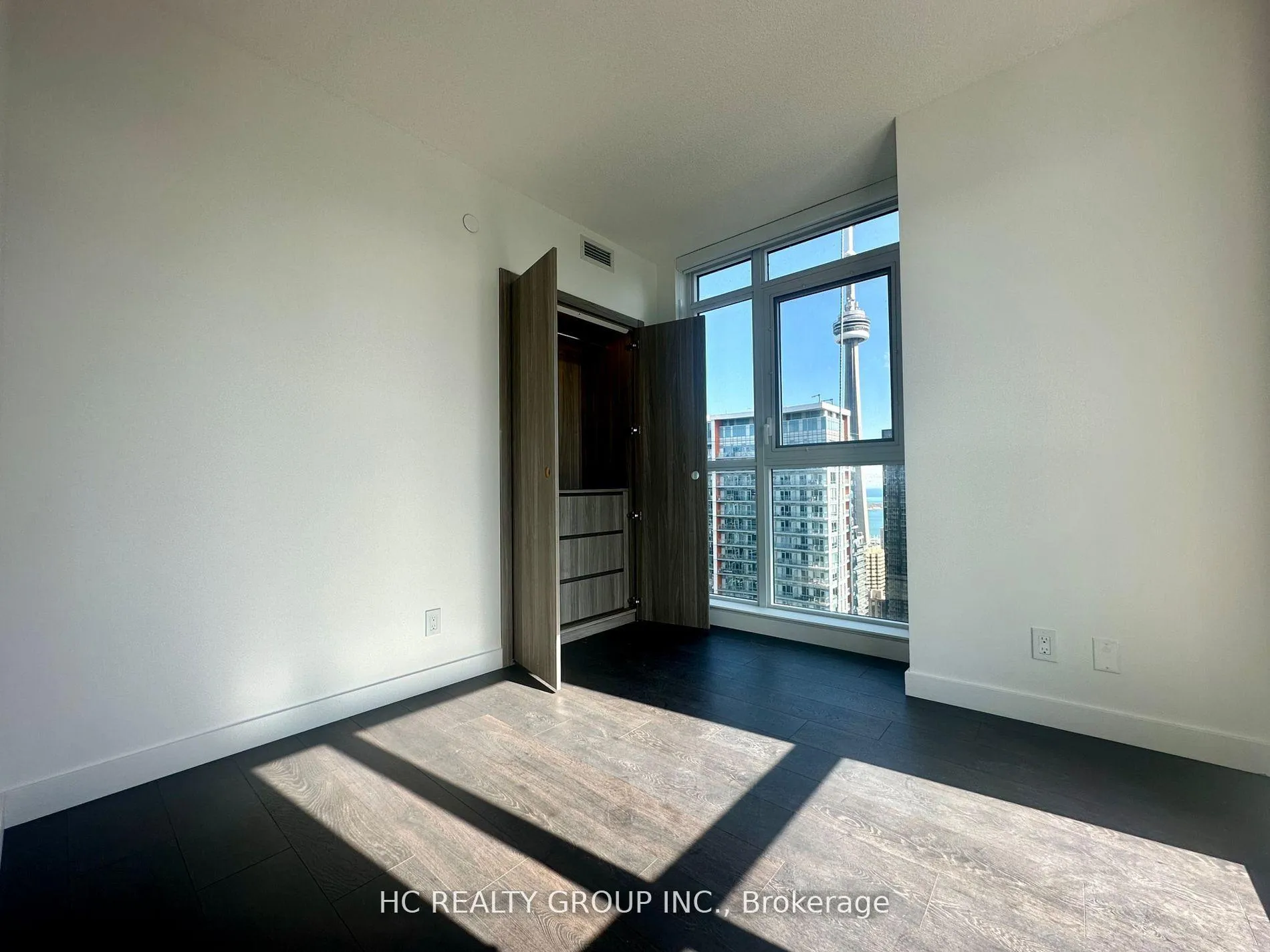 Photo 13 of Unit 5007, 38 Widmer Street, Toronto, Waterfront Communities — HOMEH