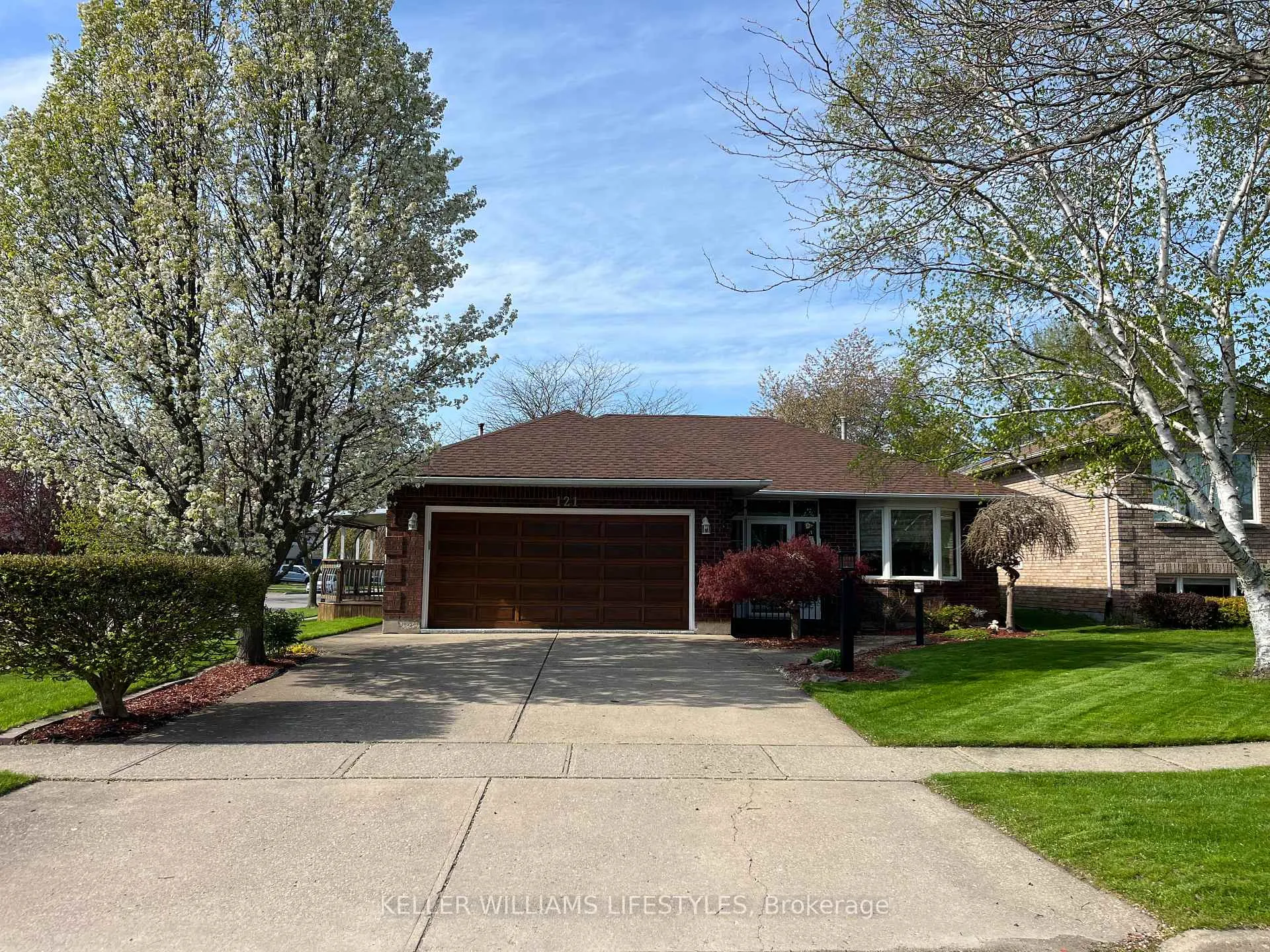 Photo 1 of 121 Cedarvale Crescent, Welland, N. Welland — HOMEH