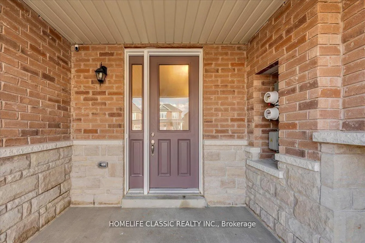 Photo 2 of 82 Blackberry Valley Crescent, Caledon, Rural Caledon — HOMEH