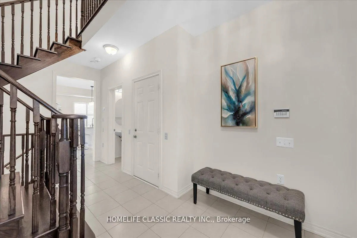 Photo 3 of 82 Blackberry Valley Crescent, Caledon, Rural Caledon — HOMEH