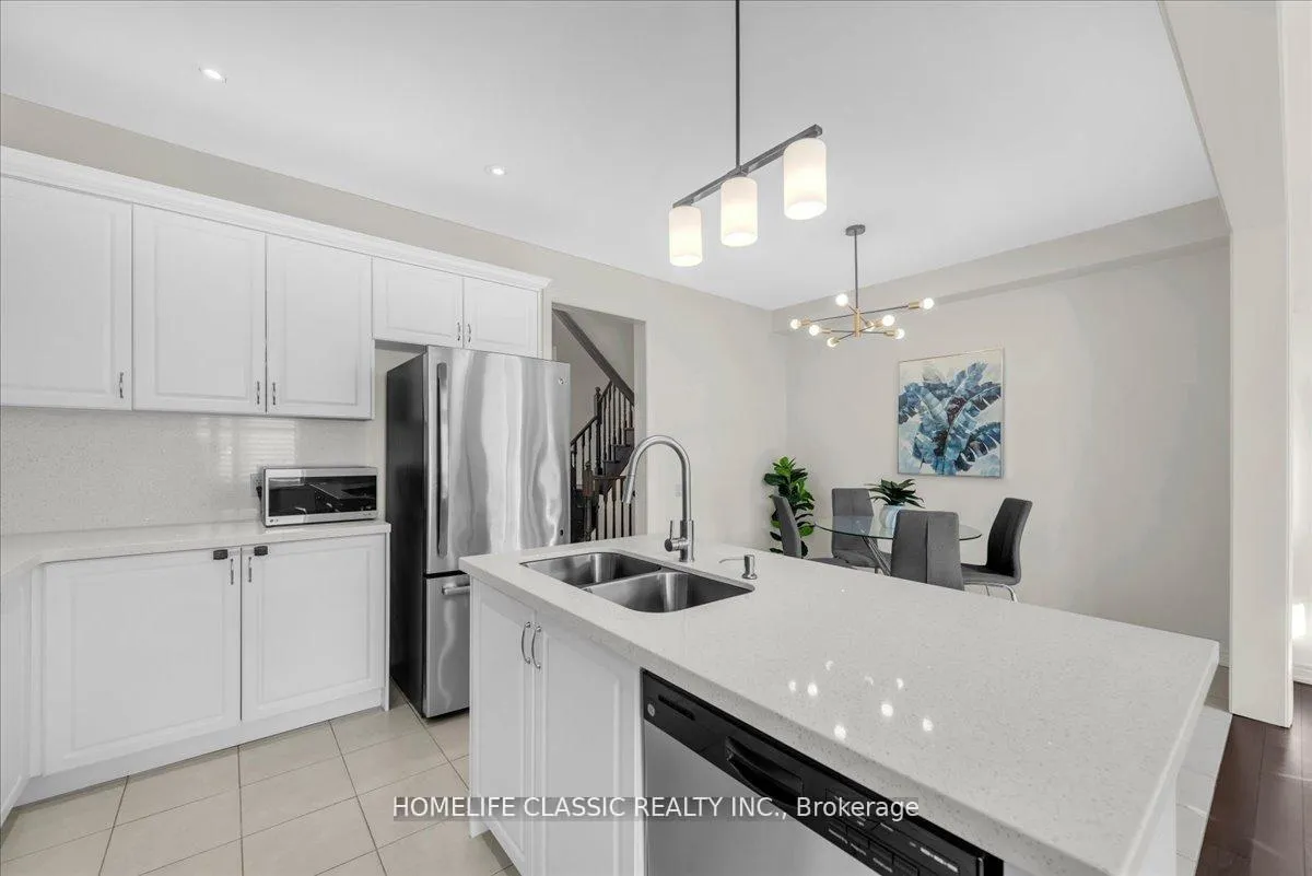 Photo 5 of 82 Blackberry Valley Crescent, Caledon, Rural Caledon — HOMEH