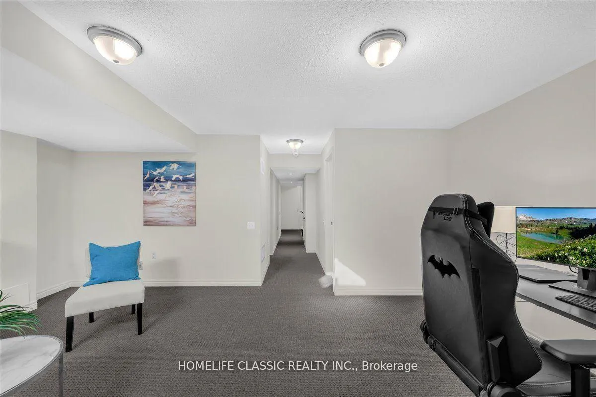 Photo 25 of 82 Blackberry Valley Crescent, Caledon, Rural Caledon — HOMEH