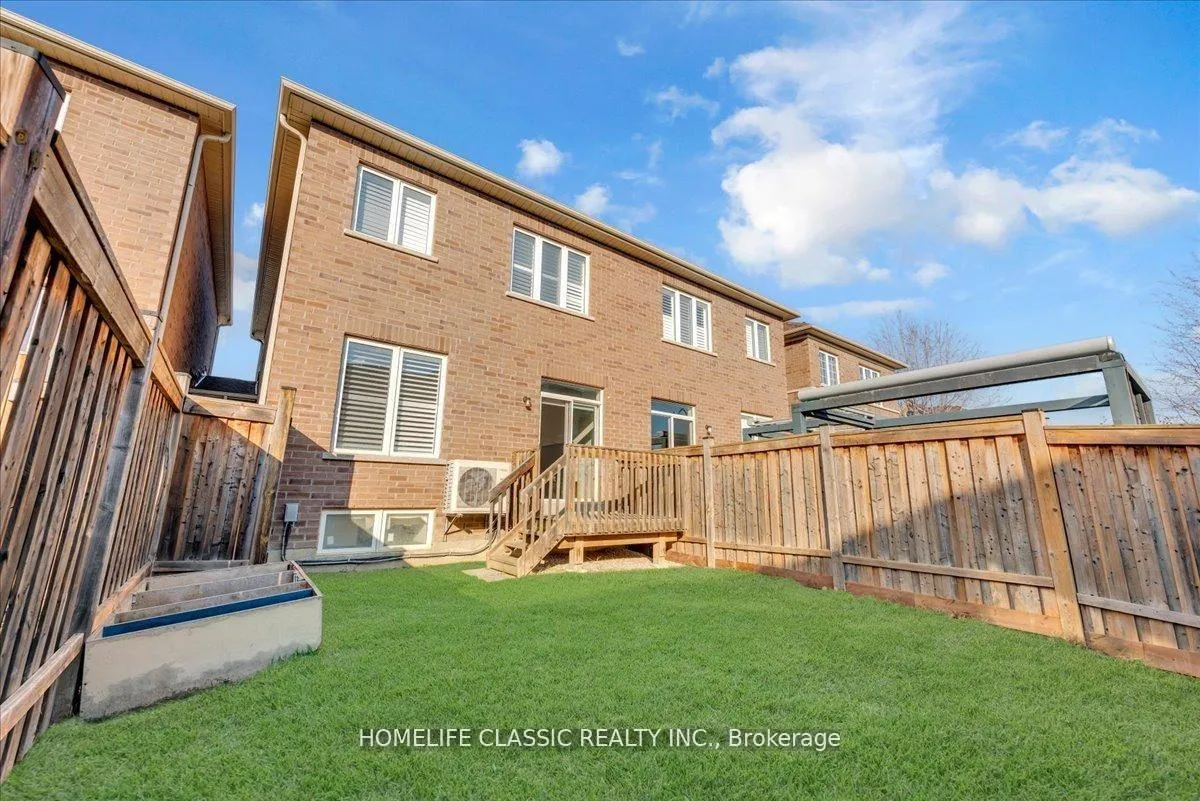 Photo 32 of 82 Blackberry Valley Crescent, Caledon, Rural Caledon — HOMEH
