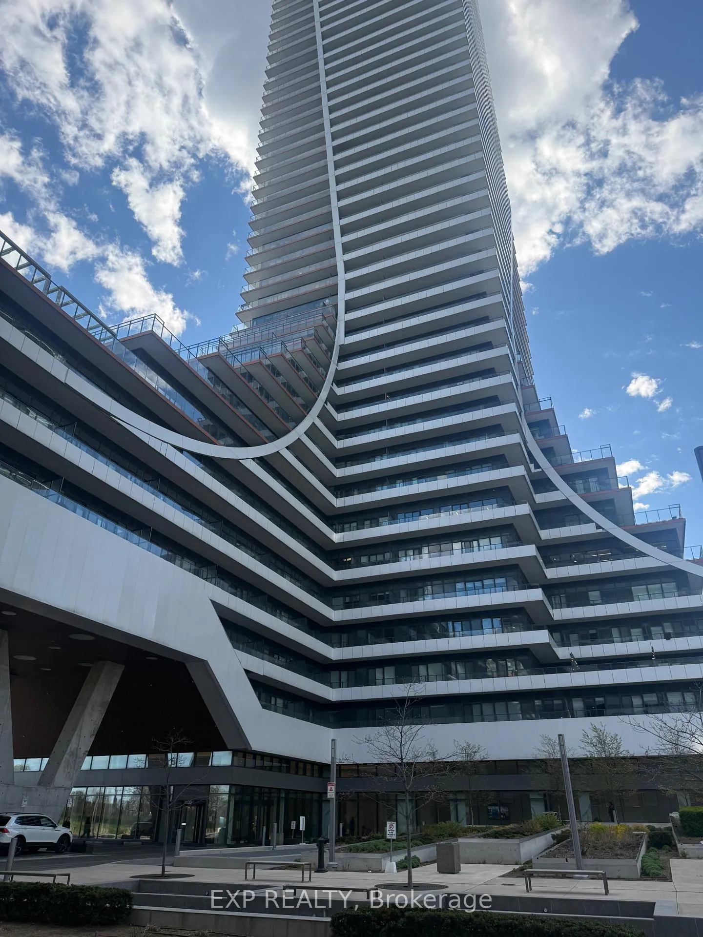 Photo 2 of Unit 5003, 30 Shore Breeze Drive, Etobicoke, Mimico — HOMEH