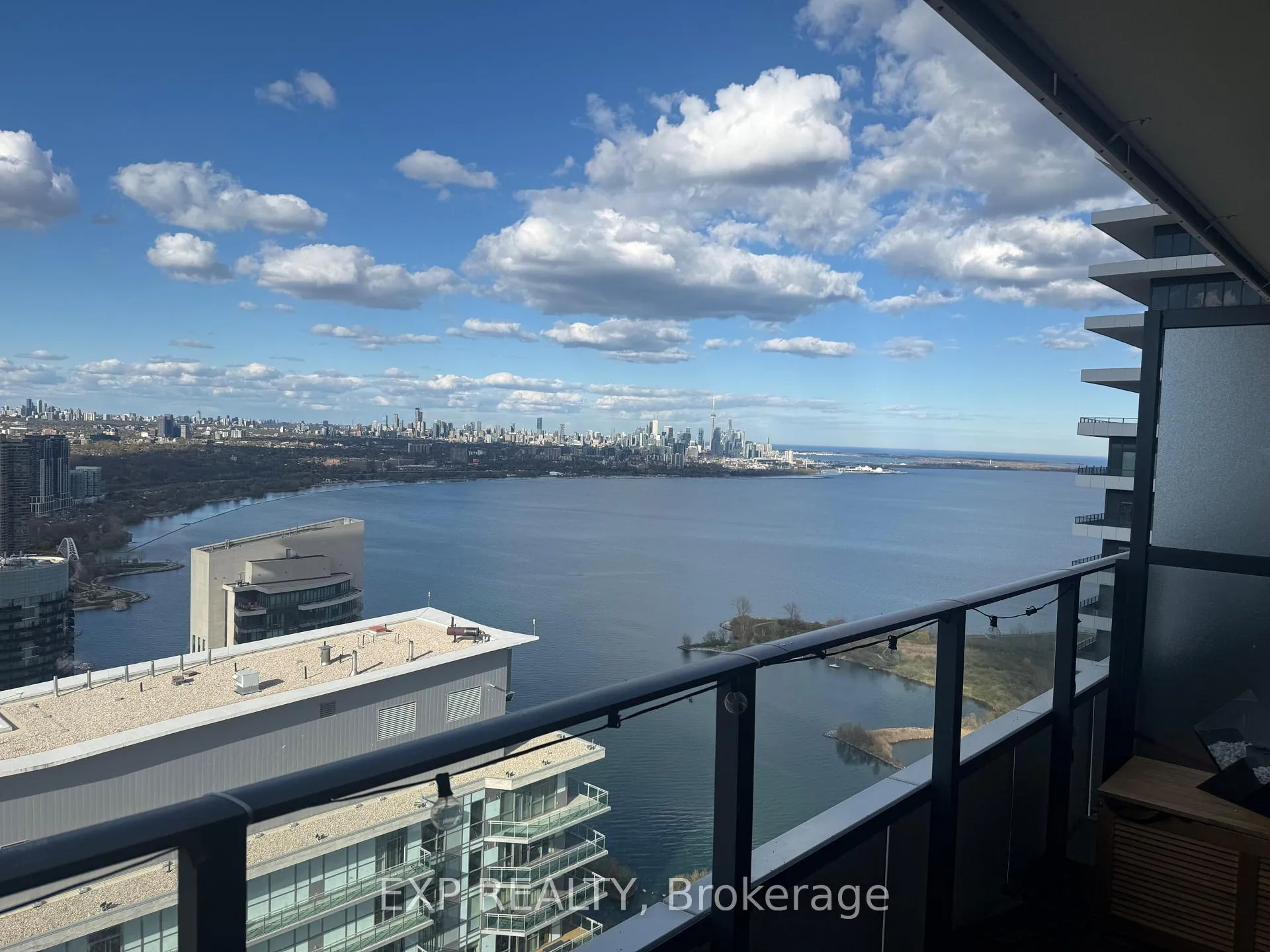 Photo 3 of Unit 5003, 30 Shore Breeze Drive, Etobicoke, Mimico — HOMEH