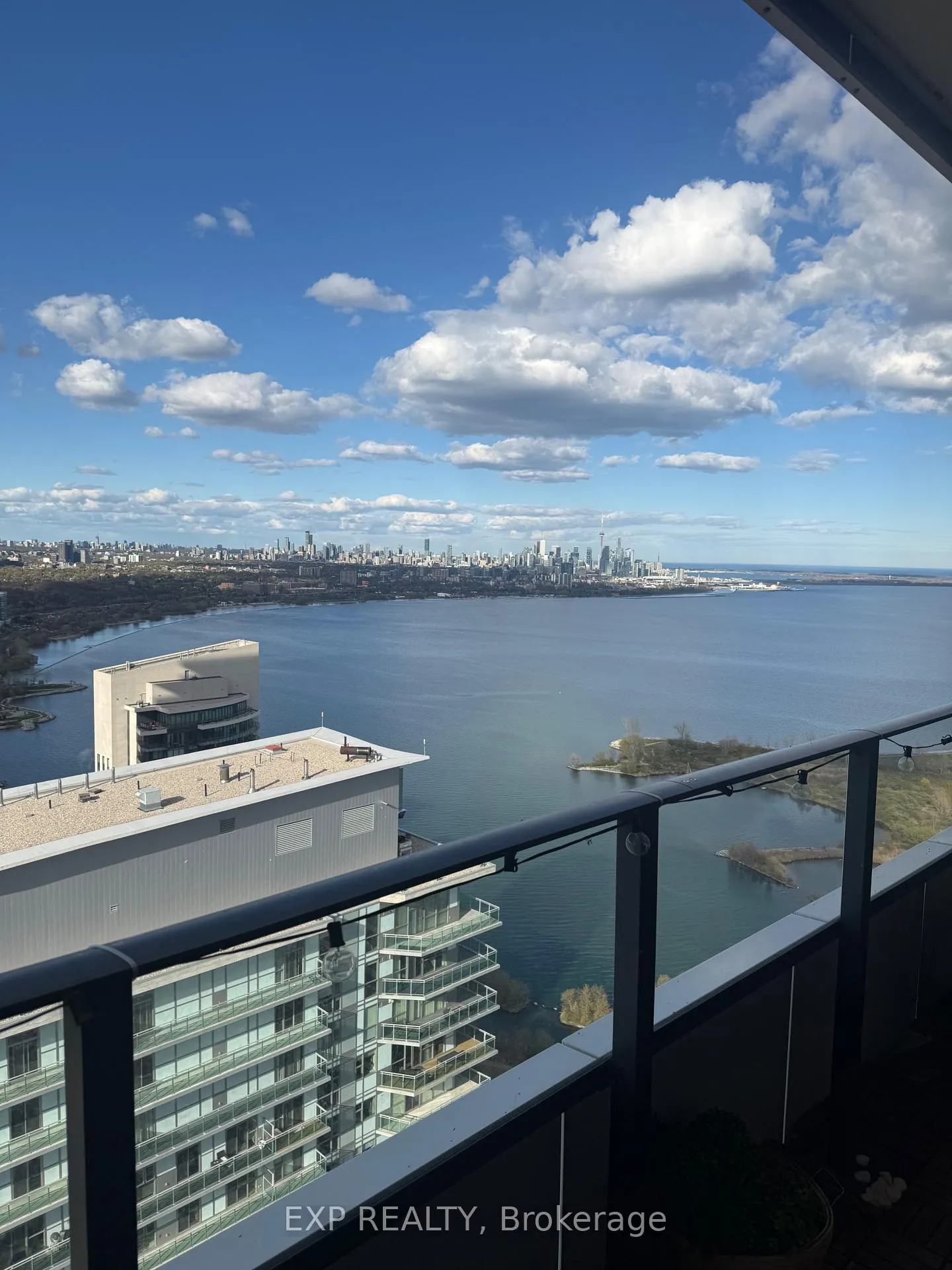 Photo 6 of Unit 5003, 30 Shore Breeze Drive, Etobicoke, Mimico — HOMEH